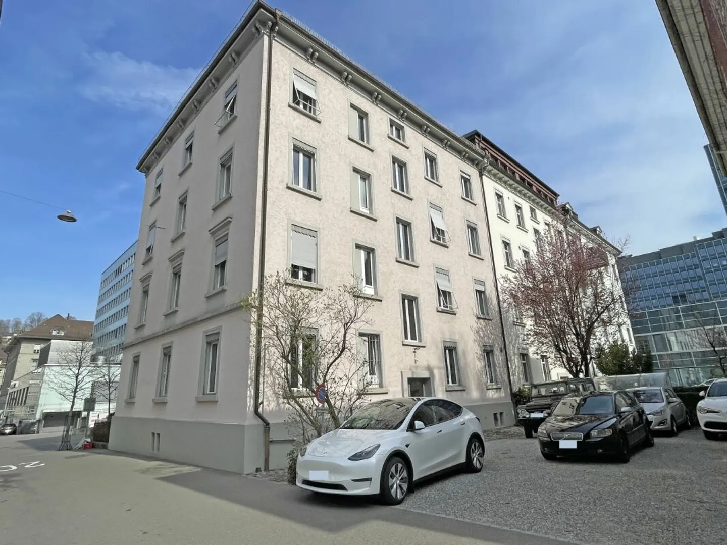 Espace de bureau spacieux à louer - Photo 1 sur 13