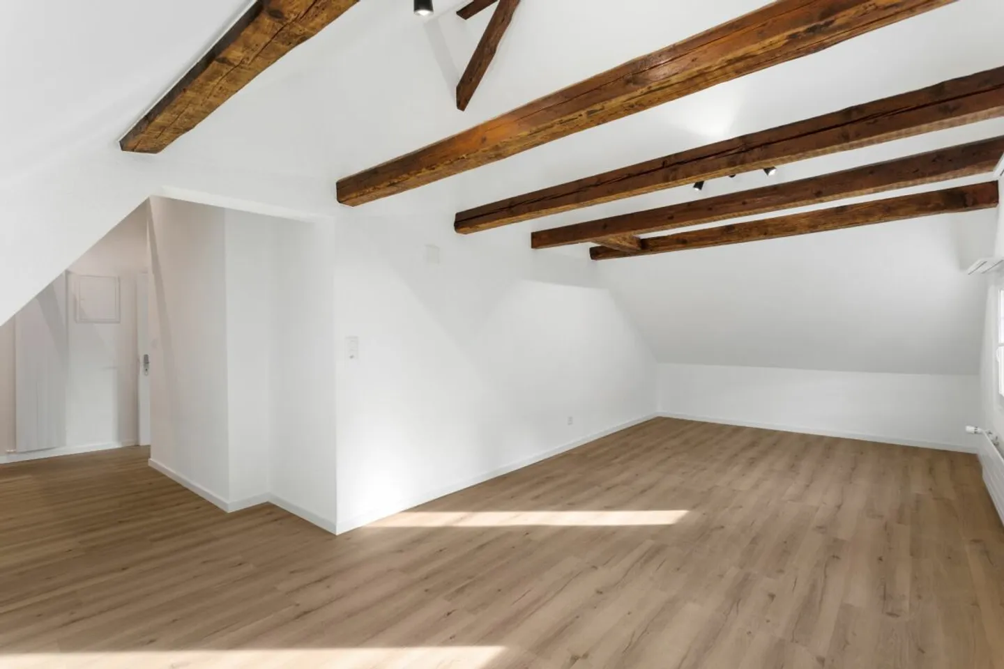 First rental: 2.5-room designer apartment - Photo 5 of 9