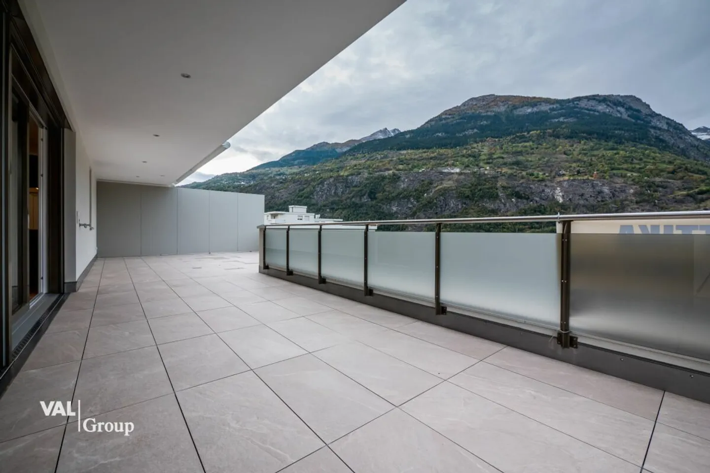 Appartement penthouse de haute qualité avec belle vue - Photo 8 sur 11
