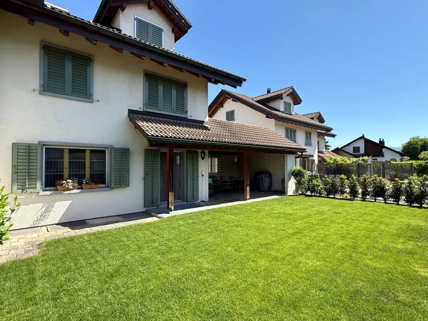 Maison semi-détachée de 7,5 pièces dans un quartier résidentiel calme - Photo 7 sur 7