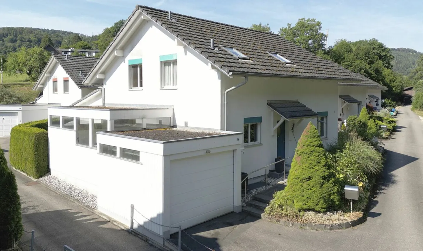 Maison individuelle spacieuse et bien entretenue de 6,5 pièces à Kleinlützel - Photo 1 sur 13