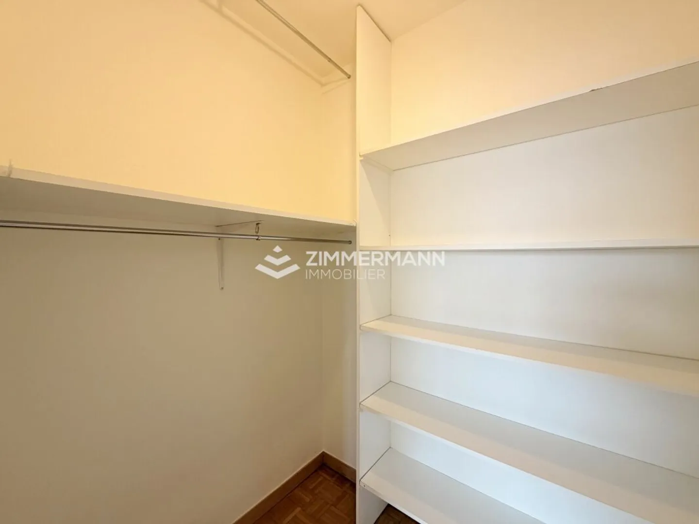 Appartement de Luxe avec Piscine - Photo 6 sur 7
