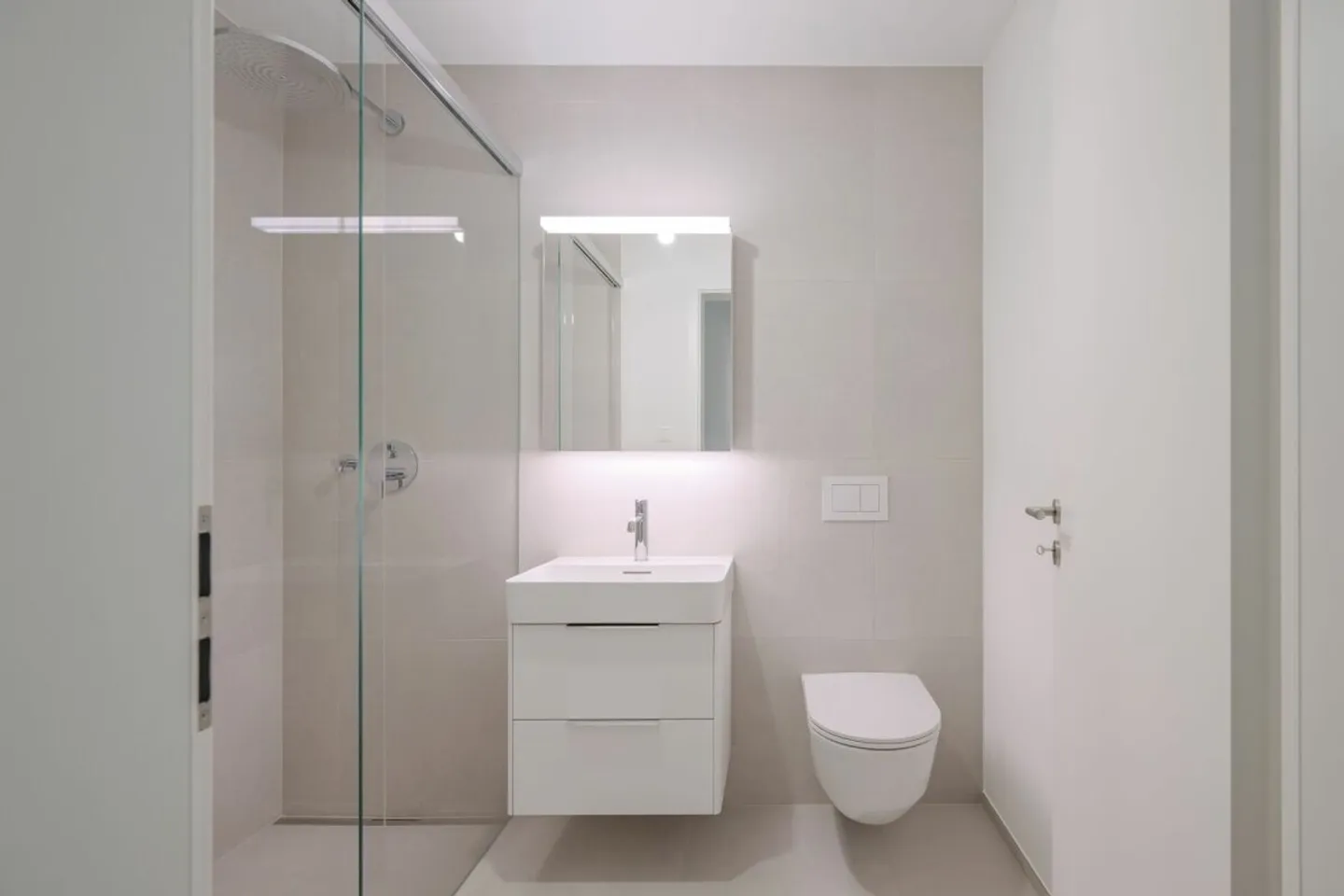 Maisonette de 4,5 pièces avec une sensation de maison et un jardin charmant - Photo 7 sur 13