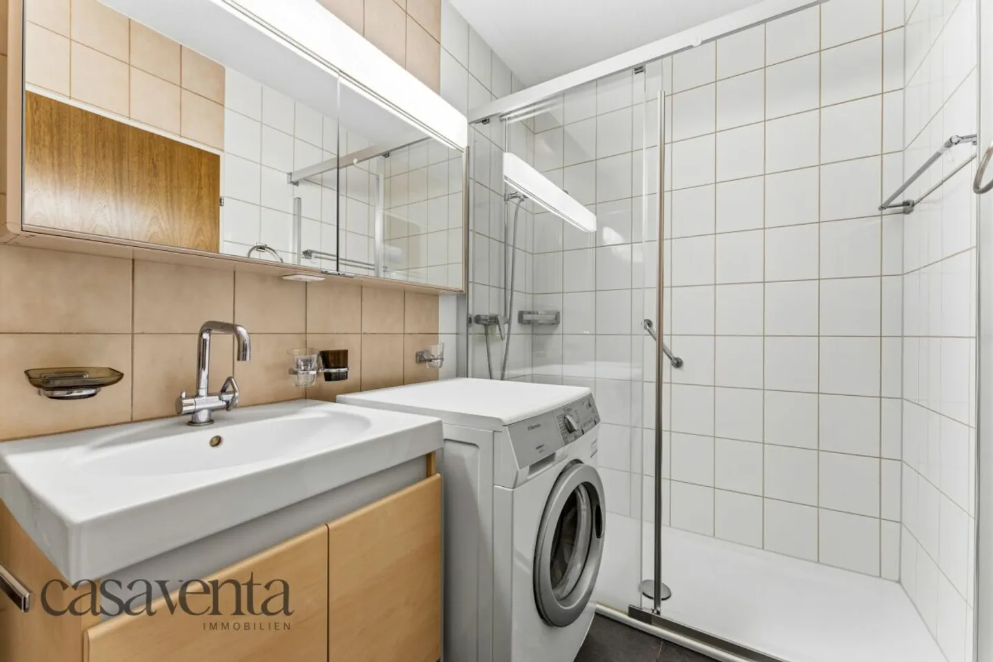 Attractive 3.5-Room Apartment with Balcony & Potential - only 2 min. to the S-Bahn - Photo 11 of 13