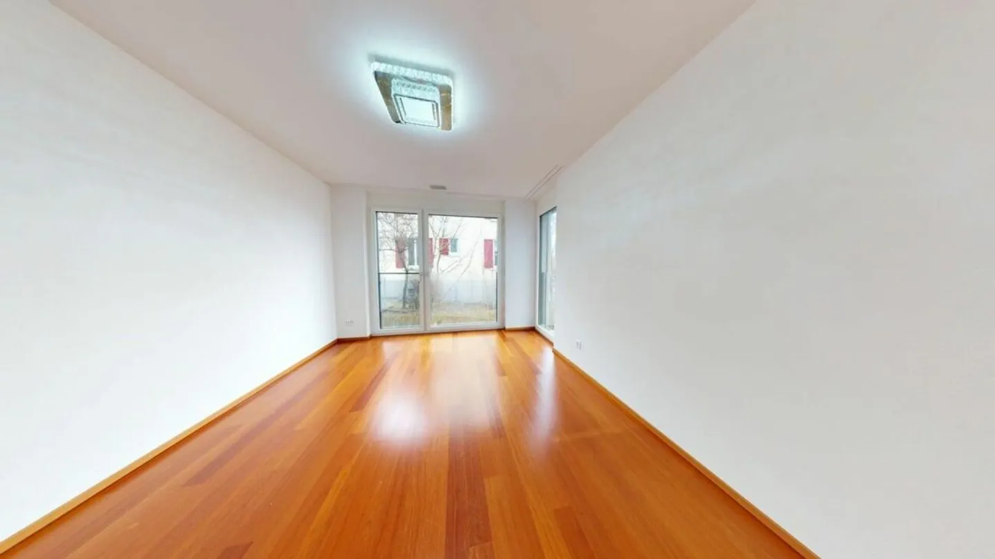 Appartamento esclusivo di 4,5 locali in una posizione privilegiata a Zurigo Höngg - Foto 5 di 13