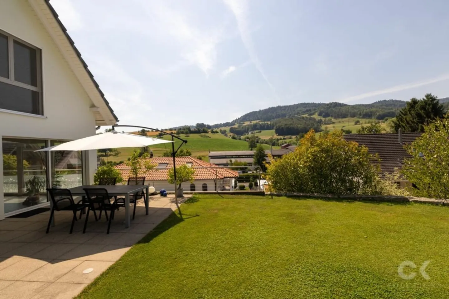 Family Paradise with Beautiful Garden and Far-Reaching Views - Photo 4 of 13