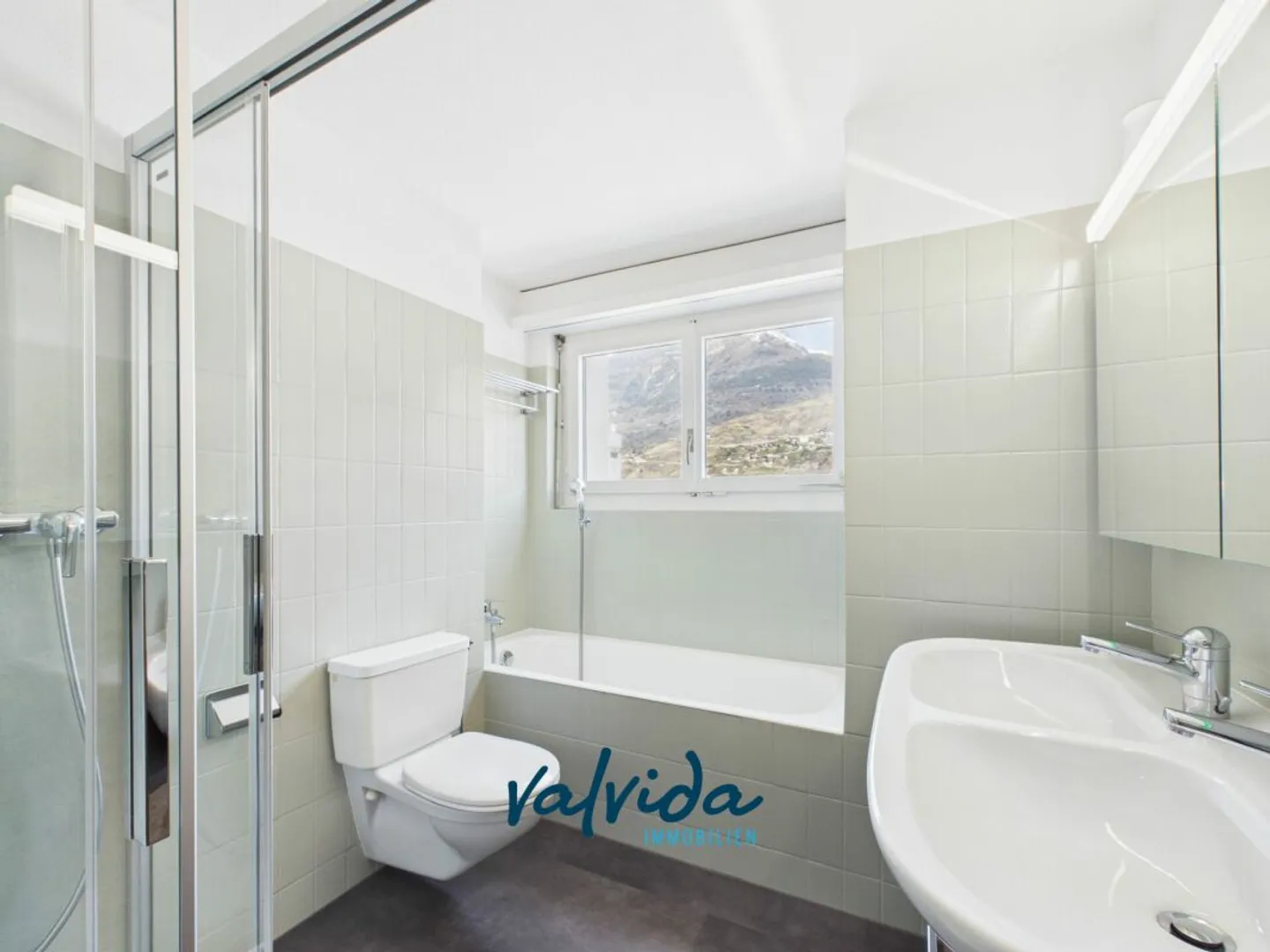 Appartamento luminoso e spazioso di 5,5 stanze nel cuore di Visp - Foto 5 di 11