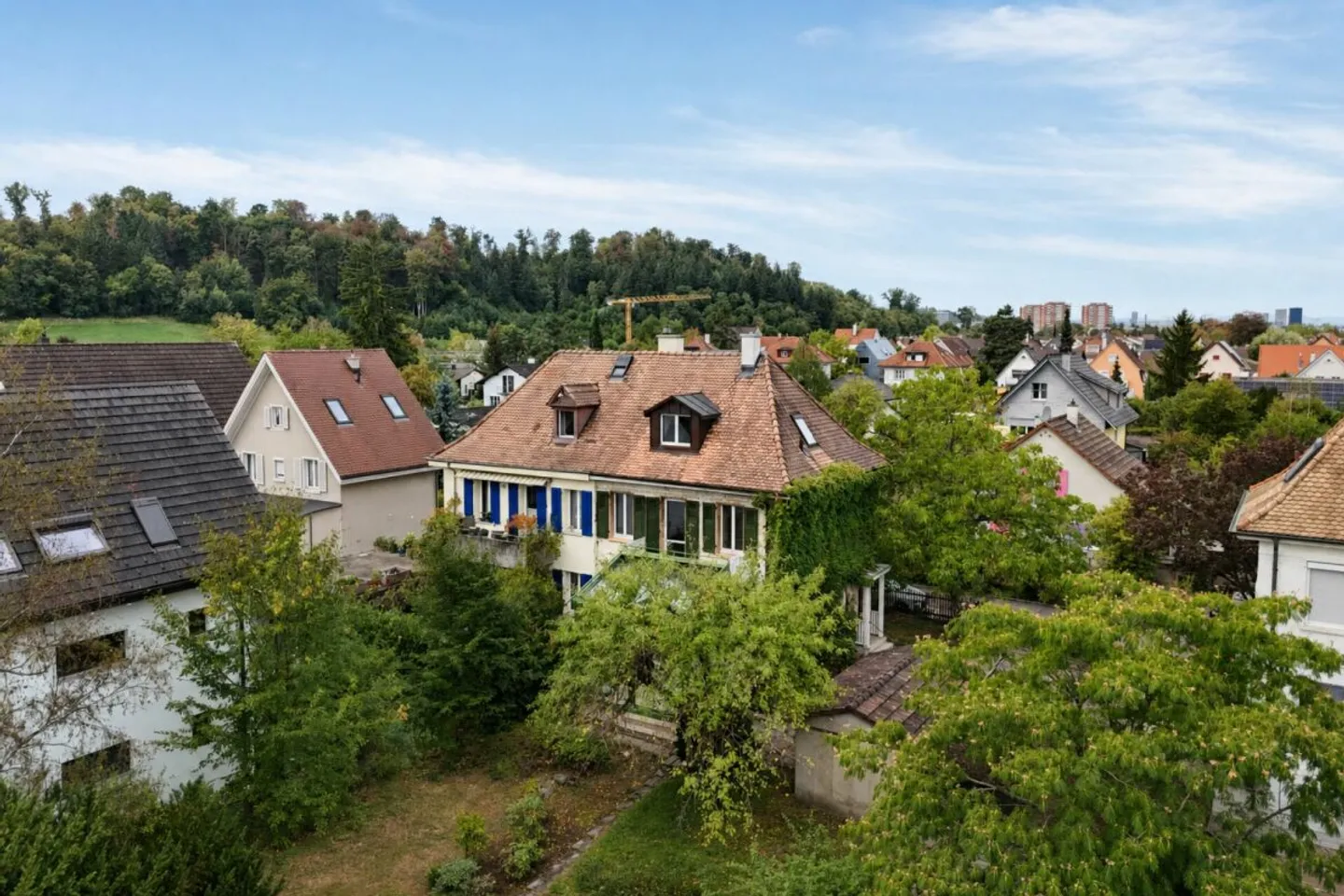 Casa unifamiliare con fascino e riserva di terreno - Foto 1 di 13