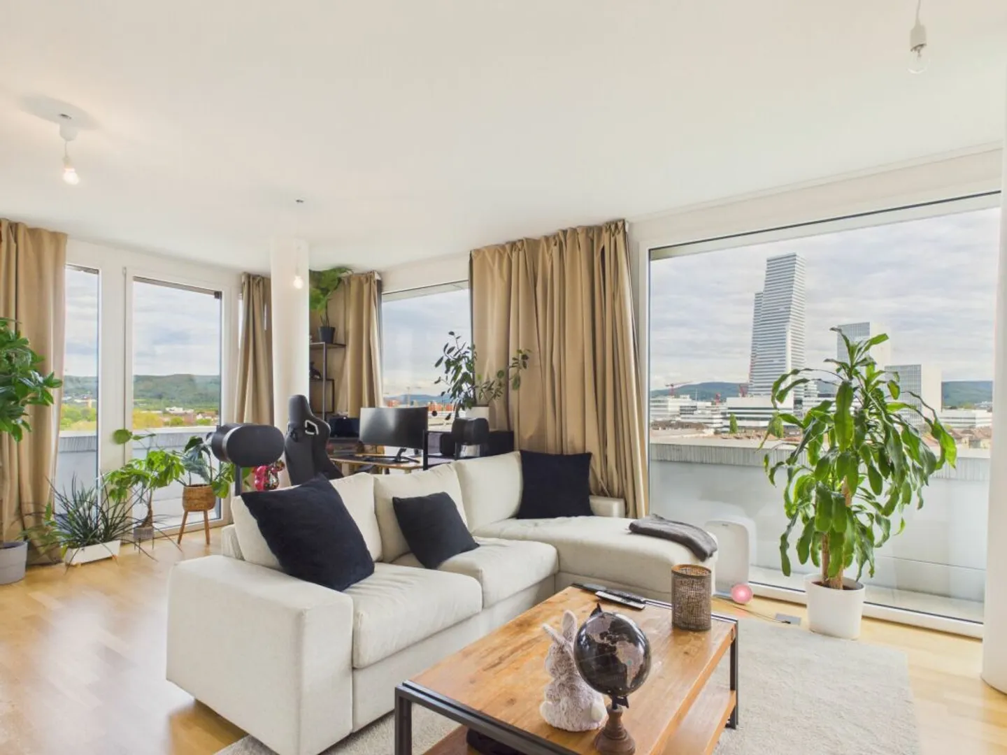 Stilvolles Apartment mit Stadtblick - Foto 2 von 13