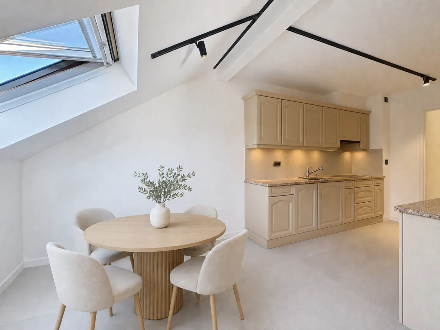 Exceptional renovated attic - Photo 5 of 13