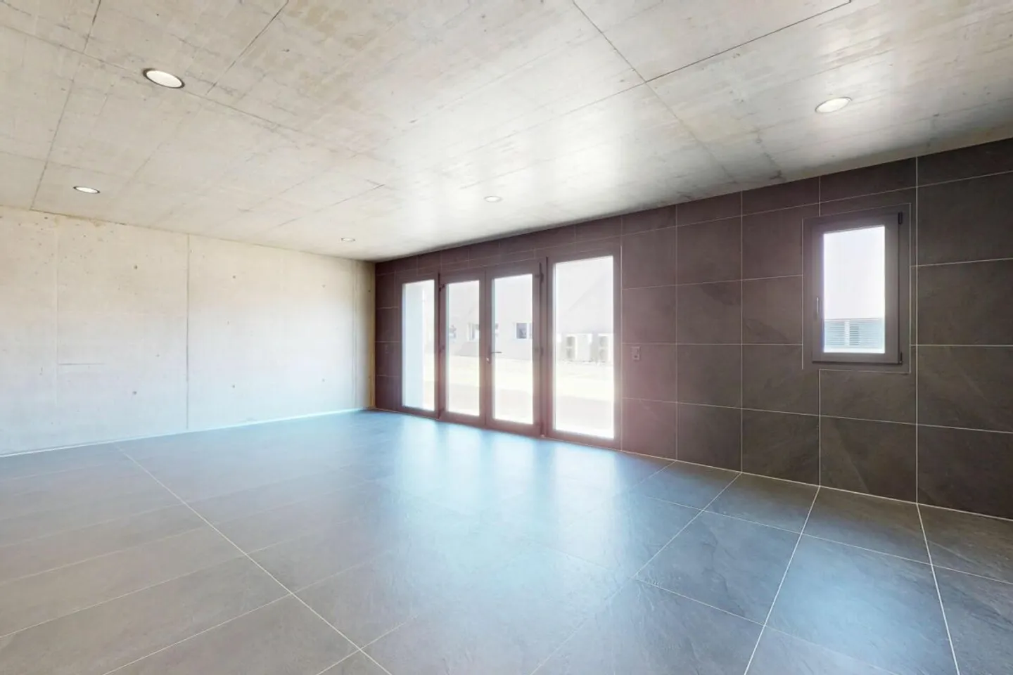 Spazio commerciale / Proprietà di investimento - Foto 3 di 7