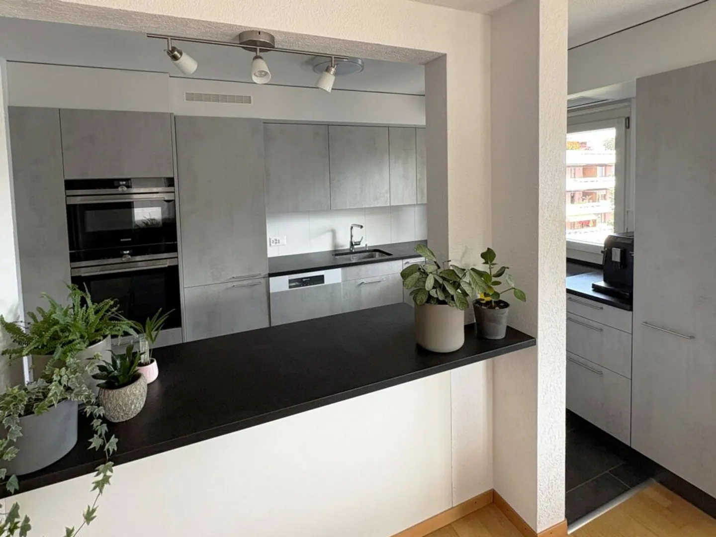 4.5-room apartment on the 4th floor - Photo 1 of 13
