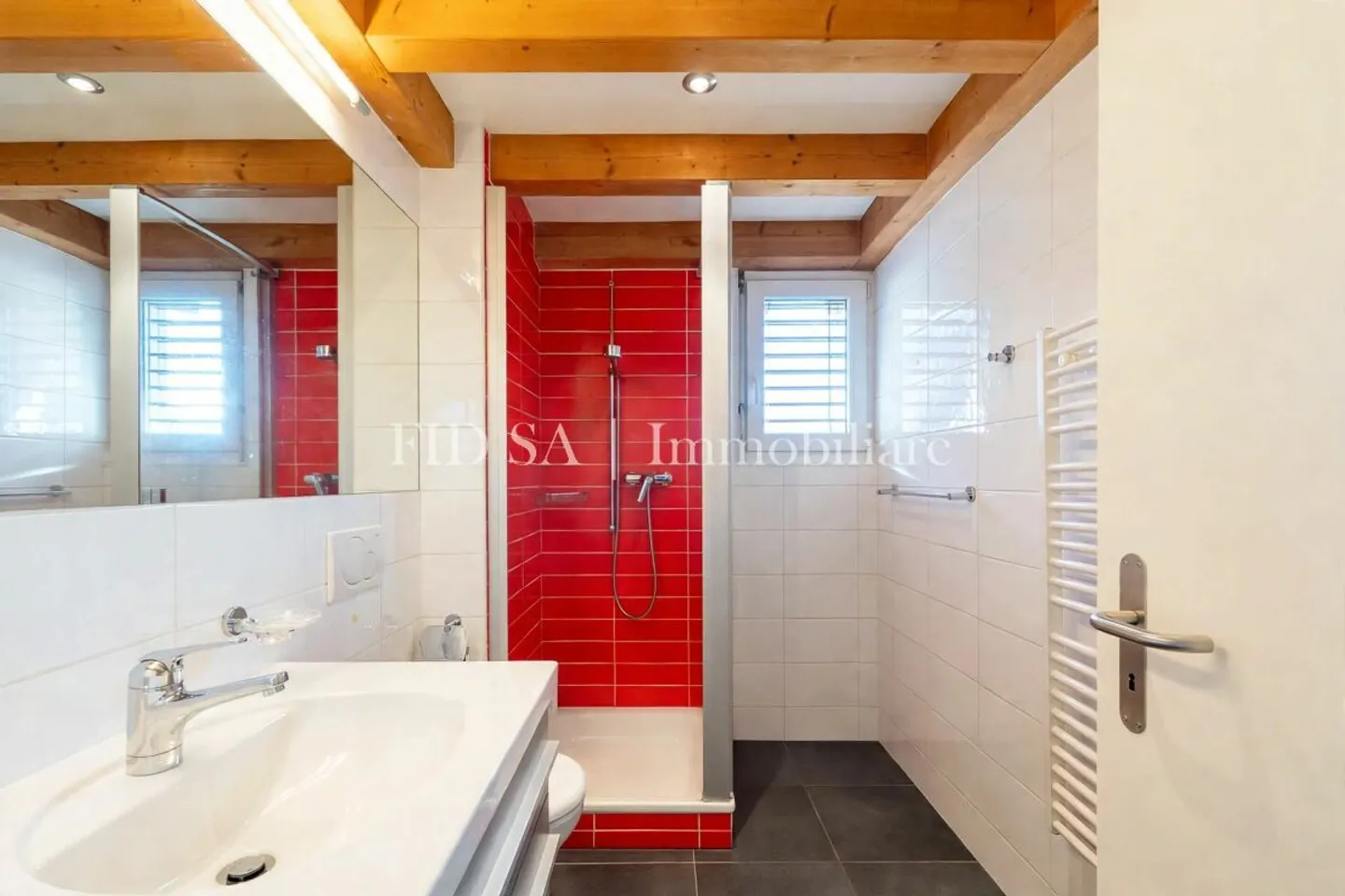 GORDOLA - Geräumige Dachgeschosswohnung in einer Residenz mit nur 4 Einheiten - Foto 7 von 8