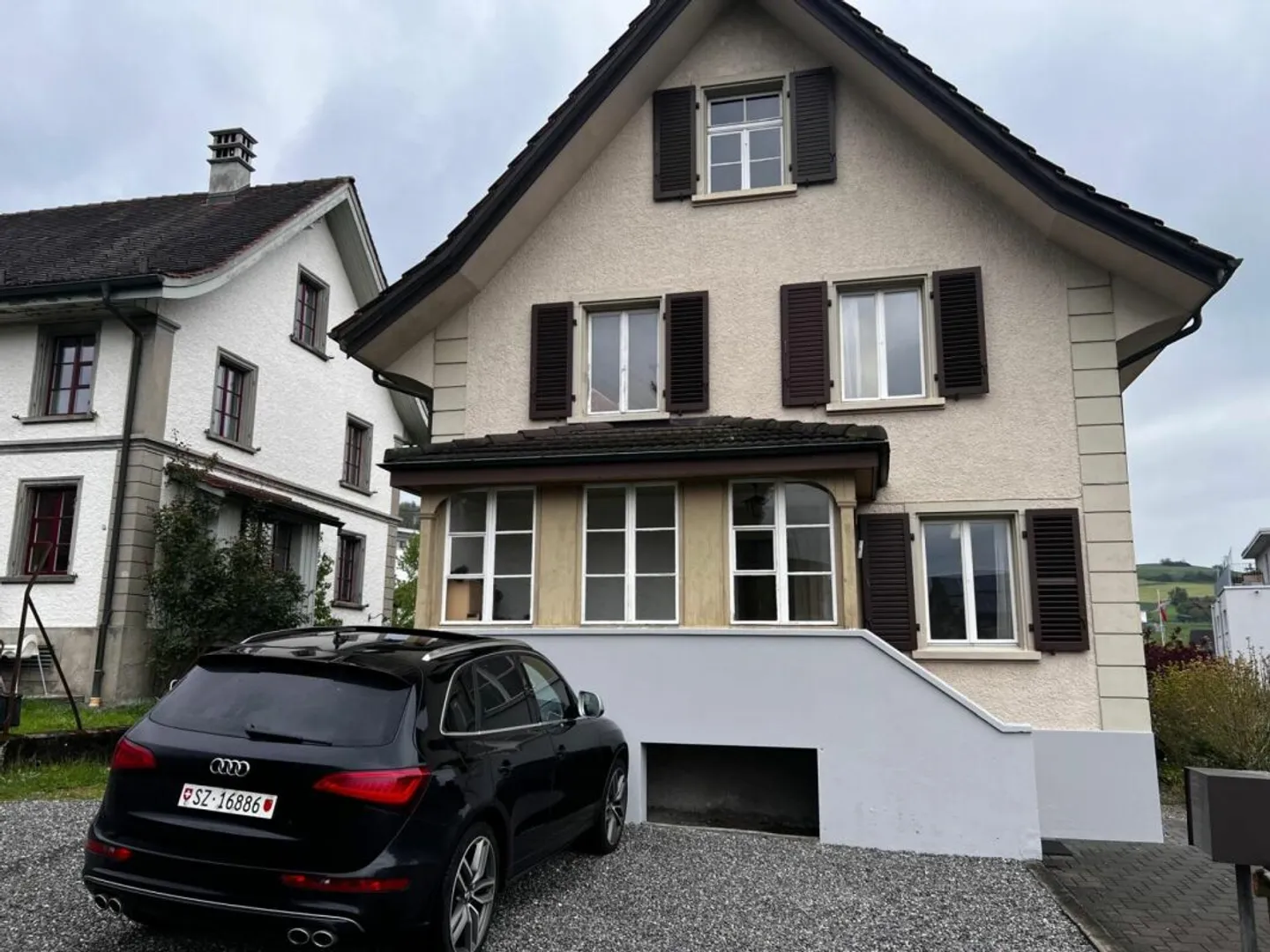 Outdoor parking in the village center (opposite the school) - Photo 2 of 4