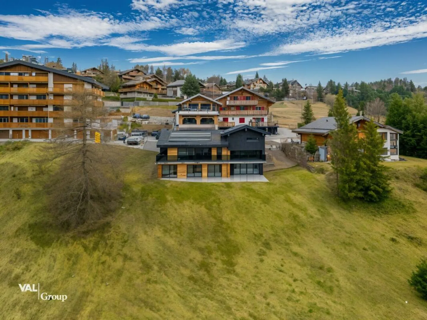 Modern architecture and stunning view of the Valais Alps - Photo 1 of 13