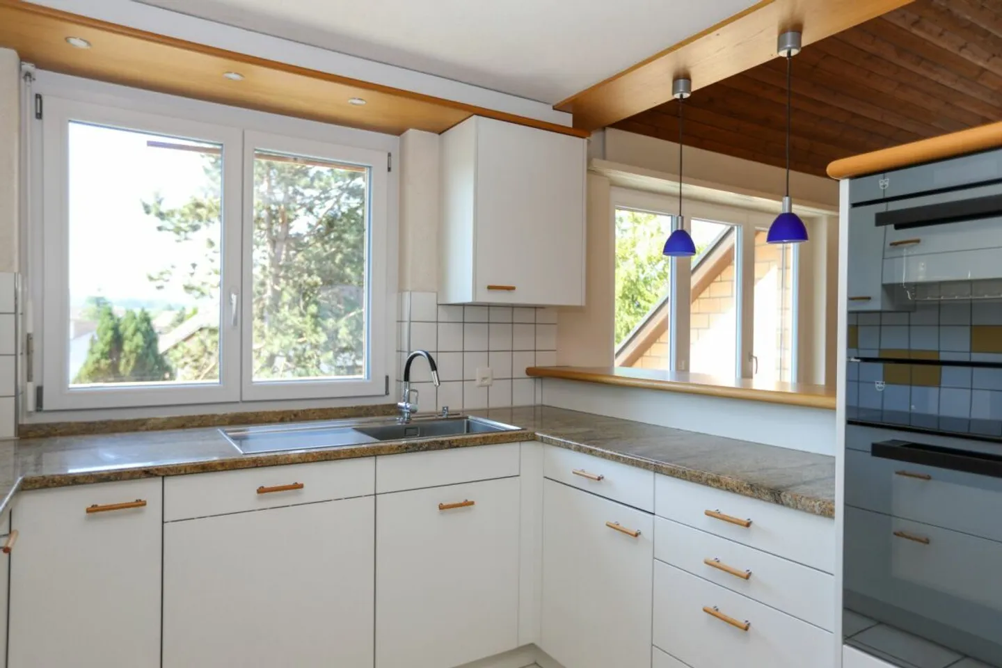 Penthouse spacieux avec terrasse ensoleillée à Weinfelden - Photo 3 sur 12