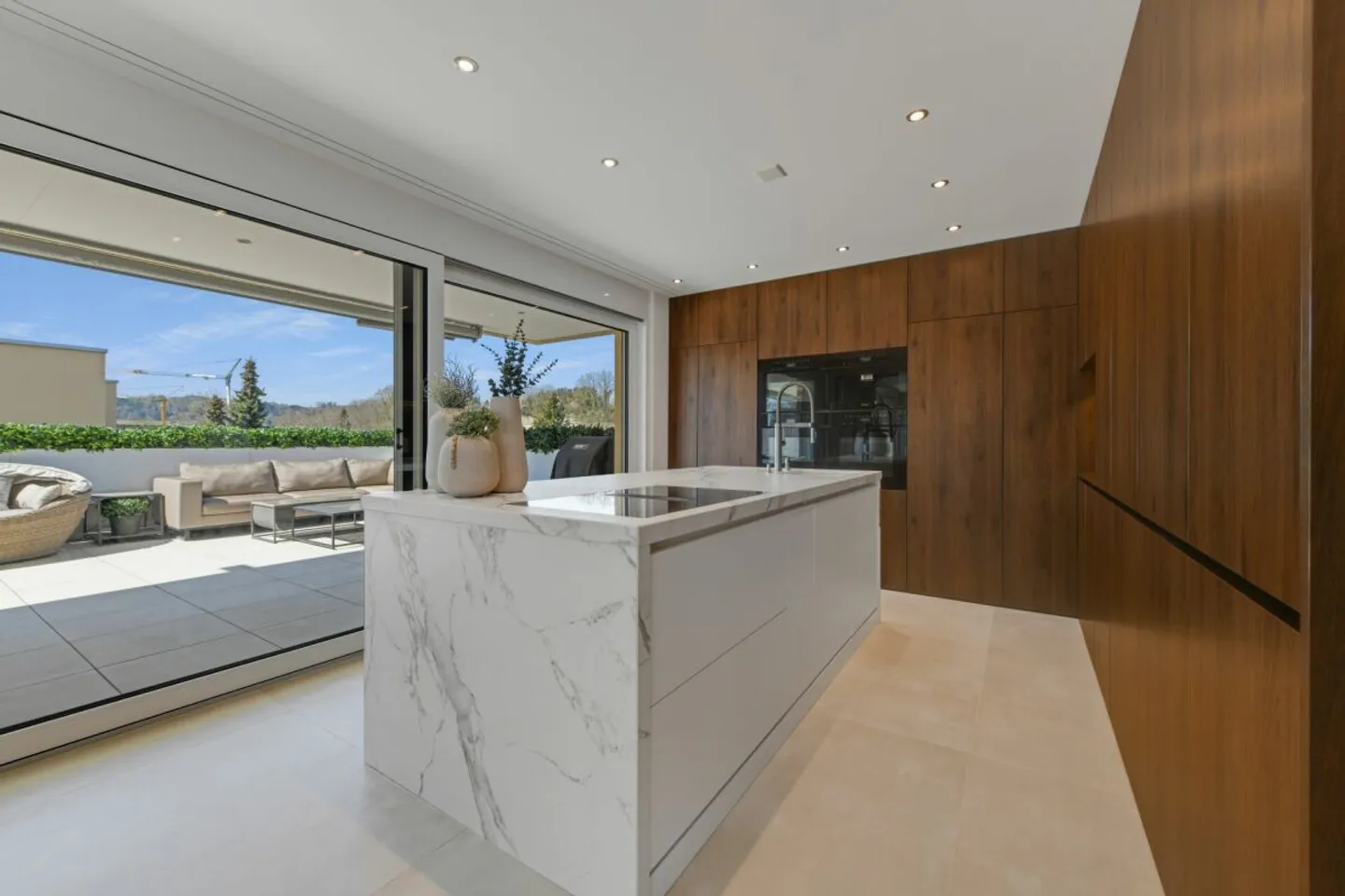 A Home Above Things - Exclusive Penthouse Apartment with Privacy - Photo 6 of 13