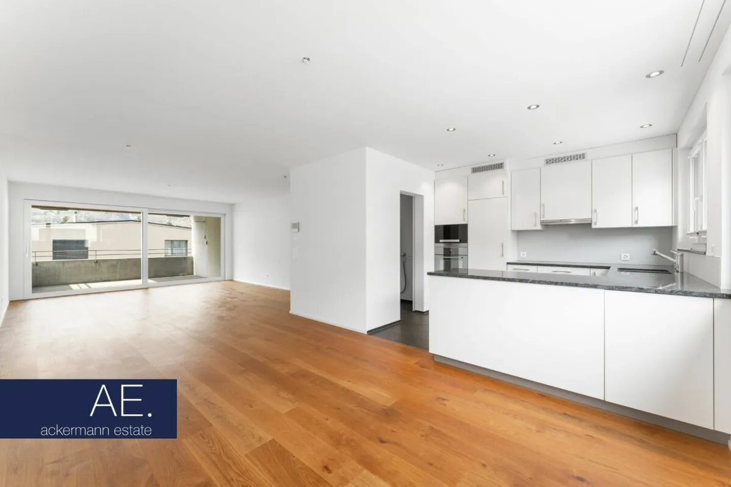 Modernes Apartment in ruhiger Lage - Foto 1 von 13