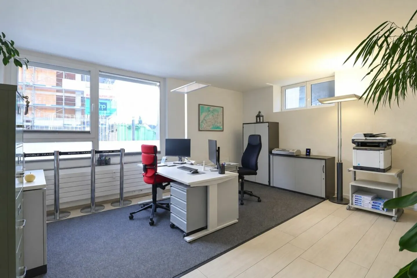 Espace commercial polyvalent à louer près de la gare - Photo 1 sur 12