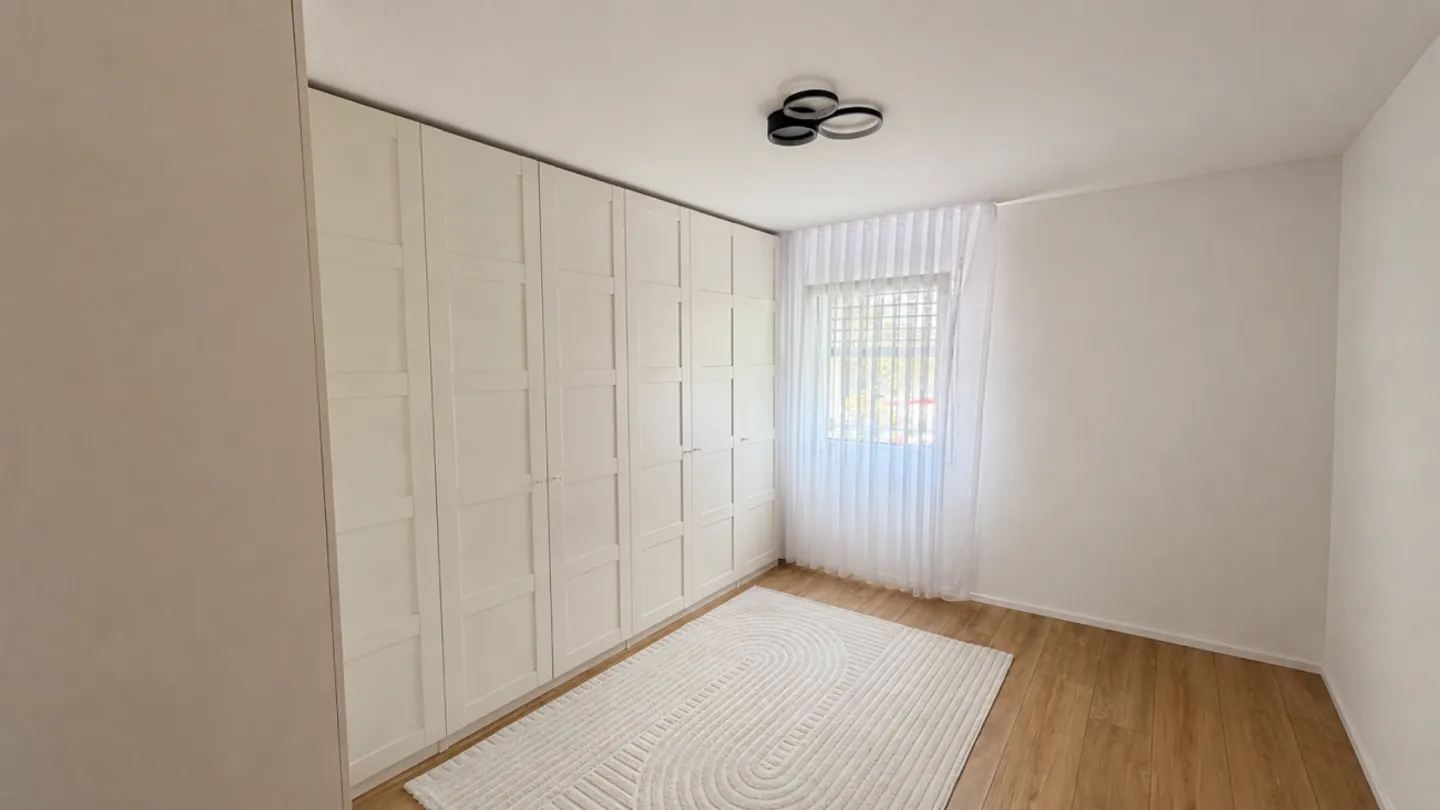 Bright 3.5 Room Apartment on the 1st Floor - Photo 5 of 9