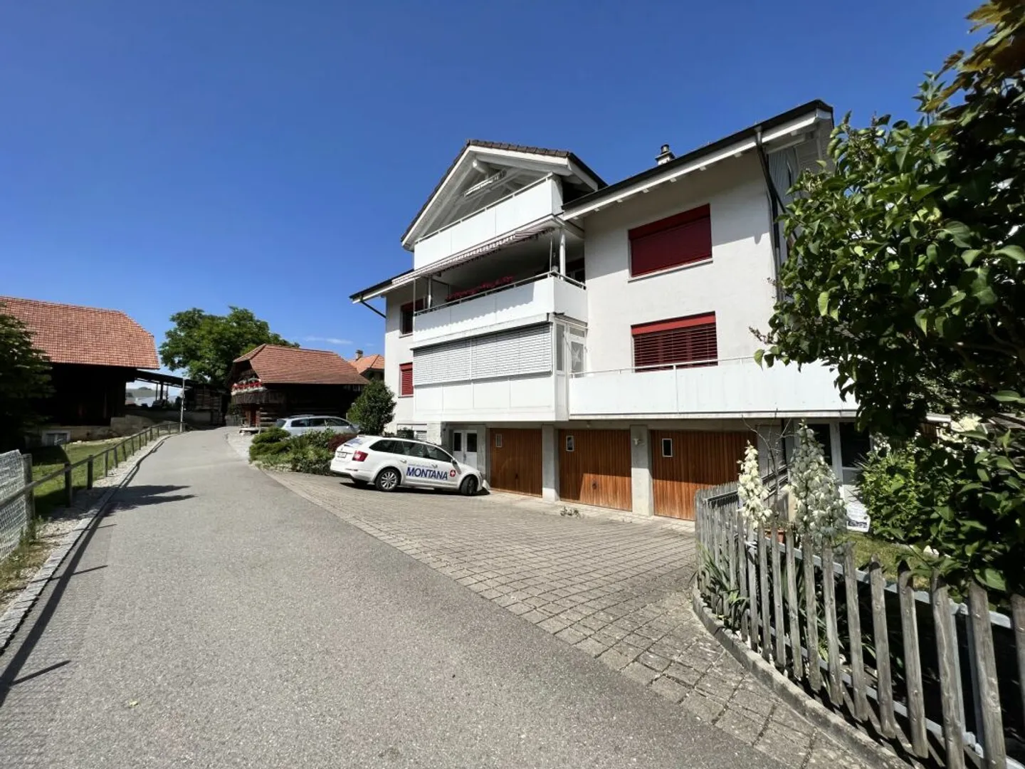 Charmante Dachwohnung - Foto 1 von 13