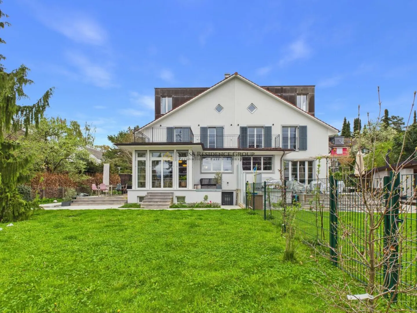 Haute Norme de Construction dans un Emplacement de Rêve avec Vue - Photo 2 sur 13