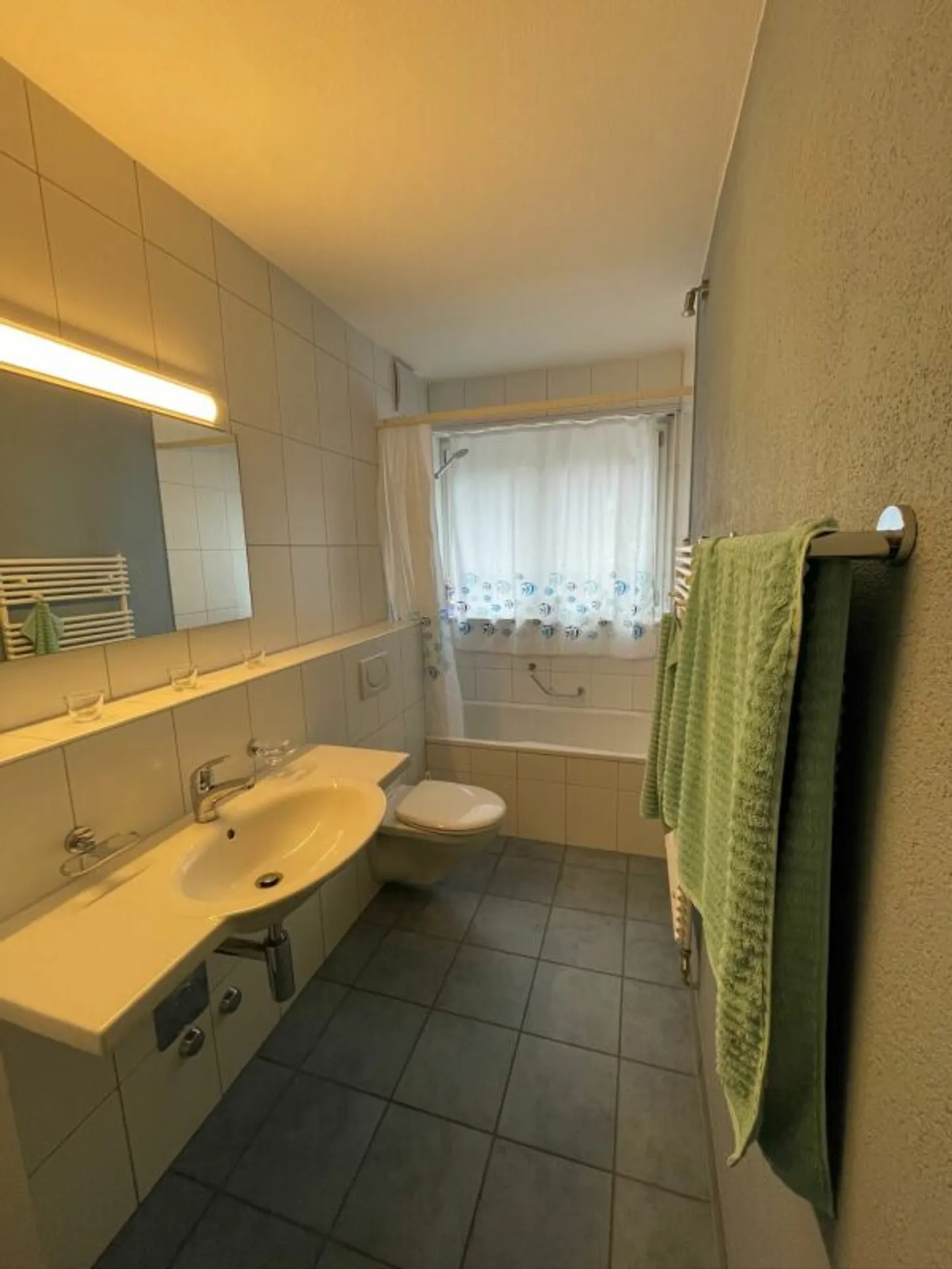 Sous-location : Appartement 3.5 pièces, Rez-de-chaussée - Photo 2 sur 6