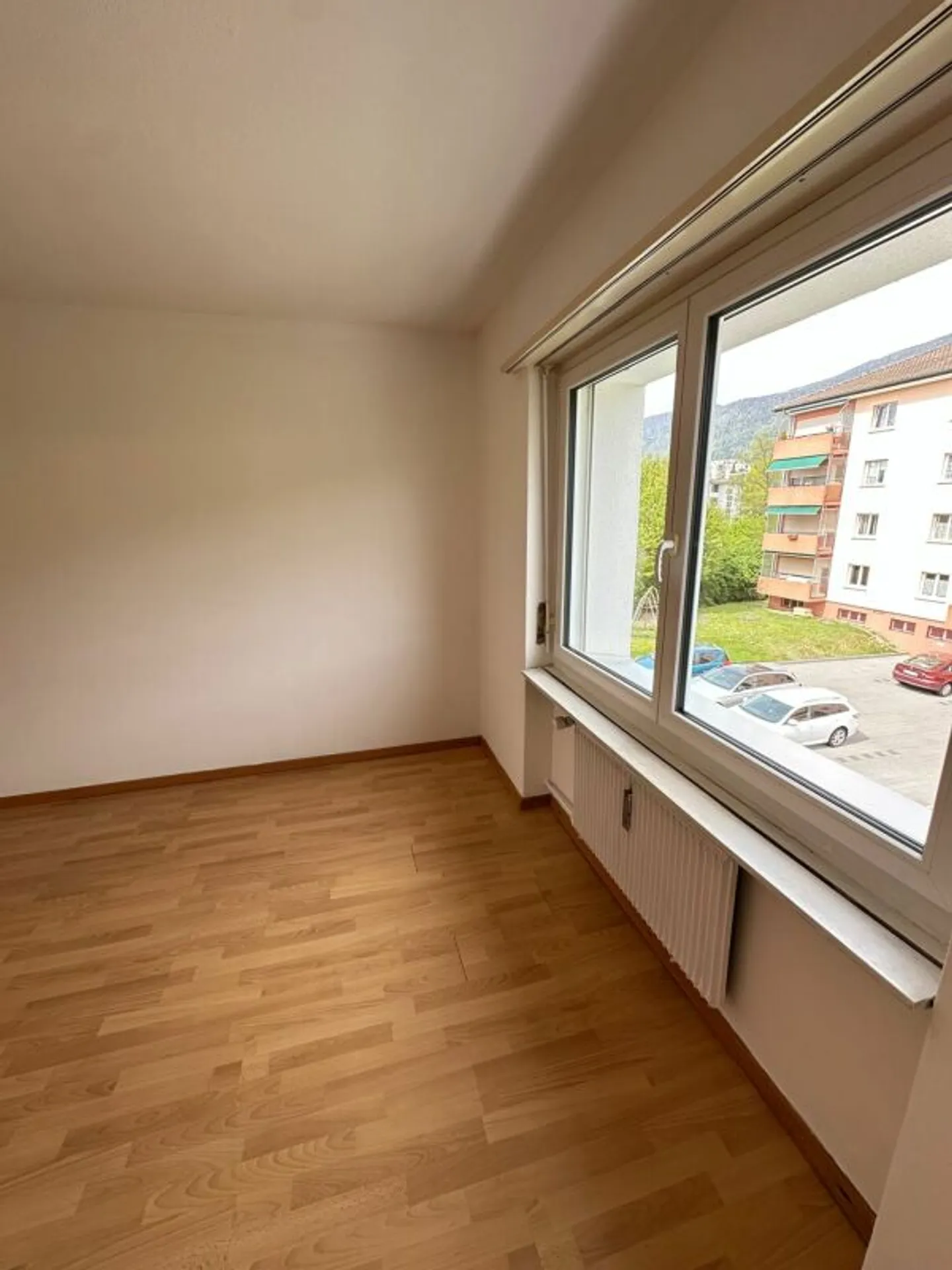 Moderne Wohnung mit Balkon - Foto 5 von 12