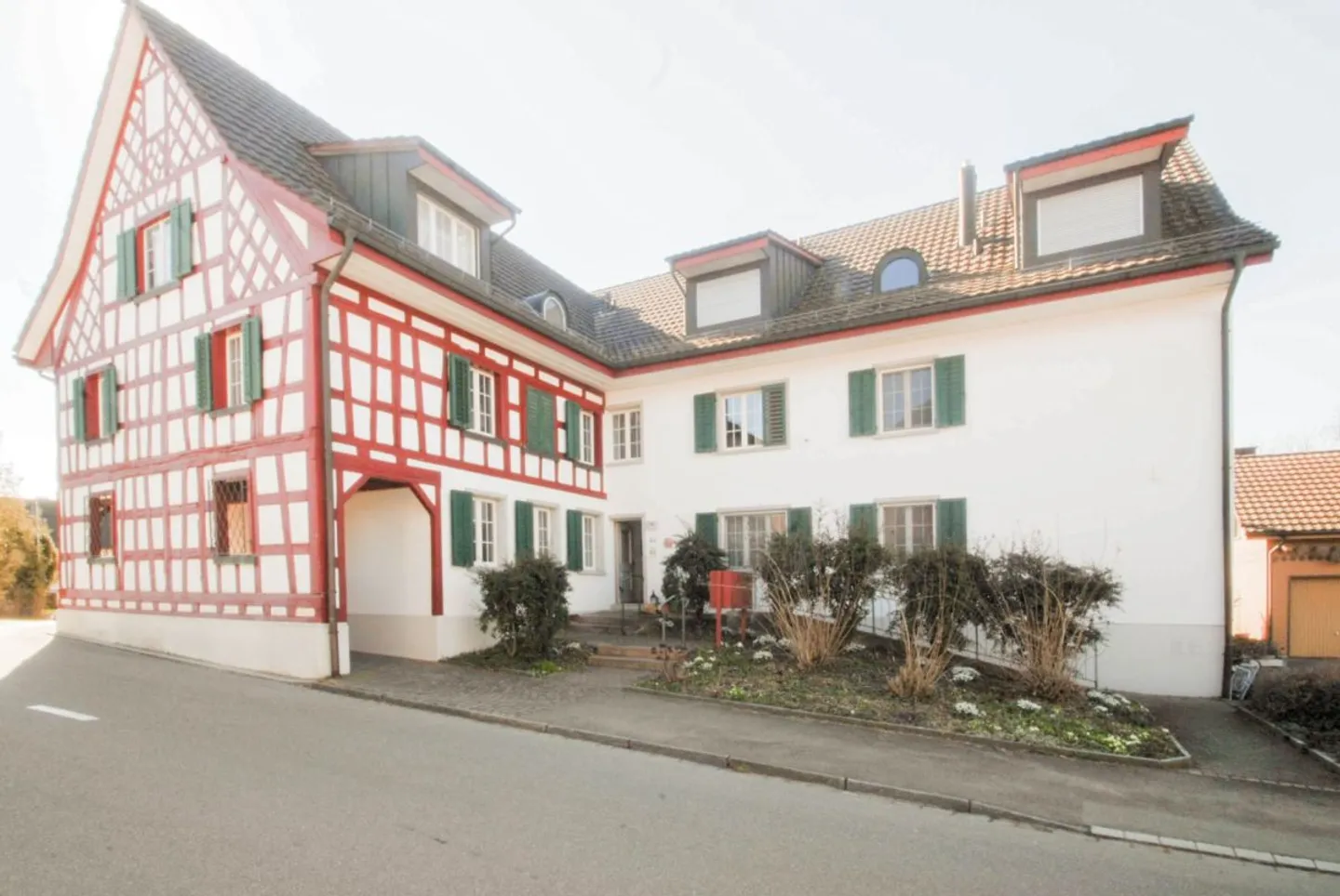 Beaucoup d'espace de vie et jardin privé - Photo 1 sur 13