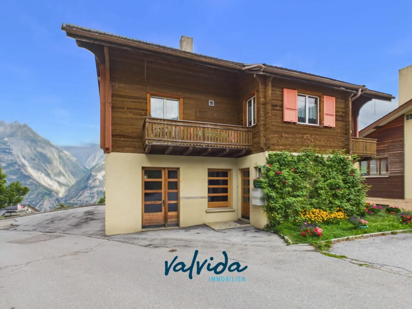 Interessante spazio commerciale con usi versatili - Foto 1 di 10