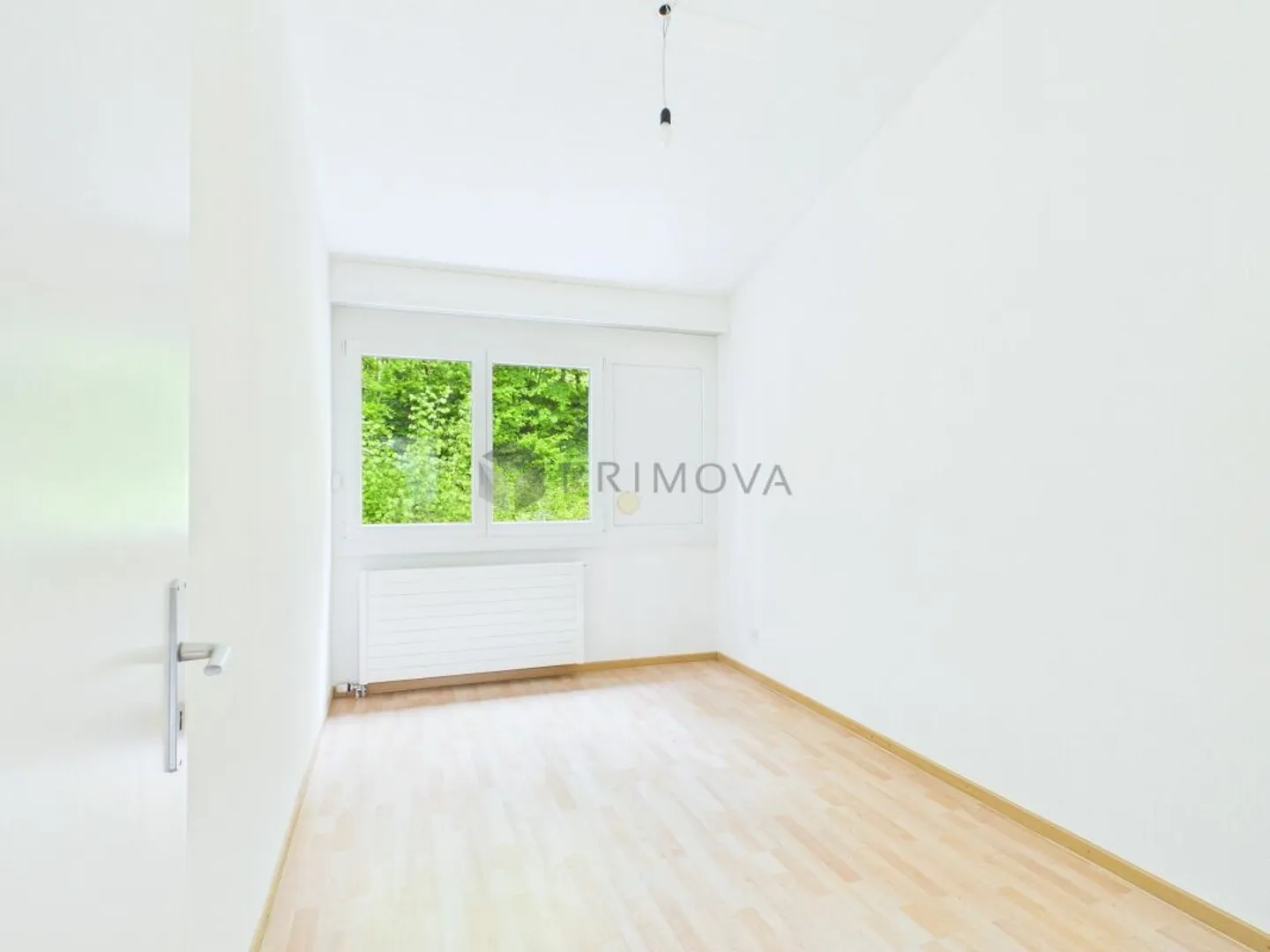 Modern 5.5 room maisonette offers exclusive living over three floors like in a single-family home - Photo 7 of 12