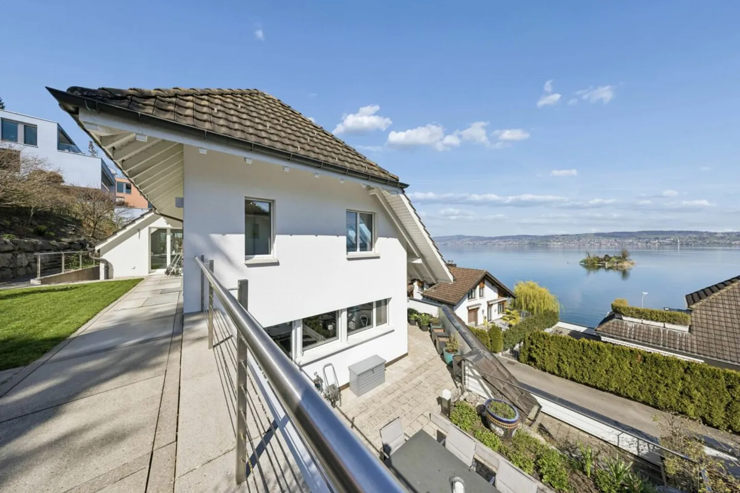 EInfamilienhaus mit unverbaubarer Seesicht - Foto 1 von 13