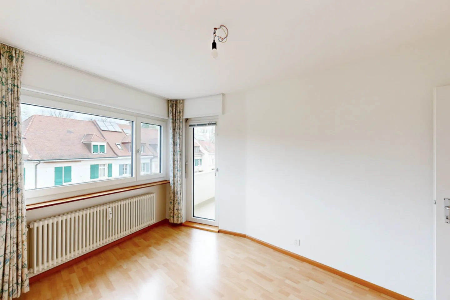 Appartamento di 3.0 locali con 2 balconi vicino a Neuweilerplatz - Foto 8 di 12