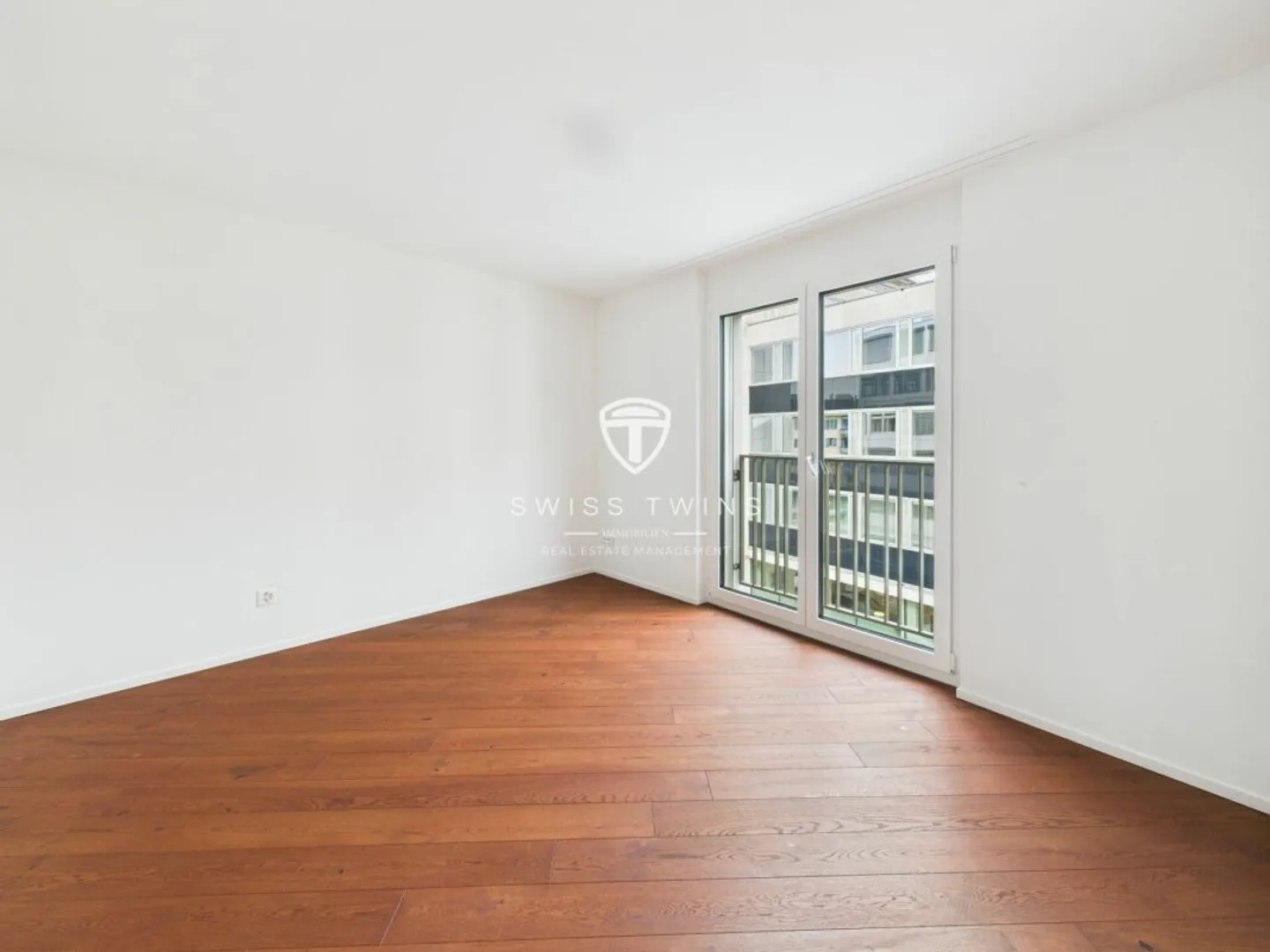 Urbaner Luxus trifft Ruhe - Stilvolle 4.5-Zimmer-Wohnung mit CarLift - Photo 12 sur 13