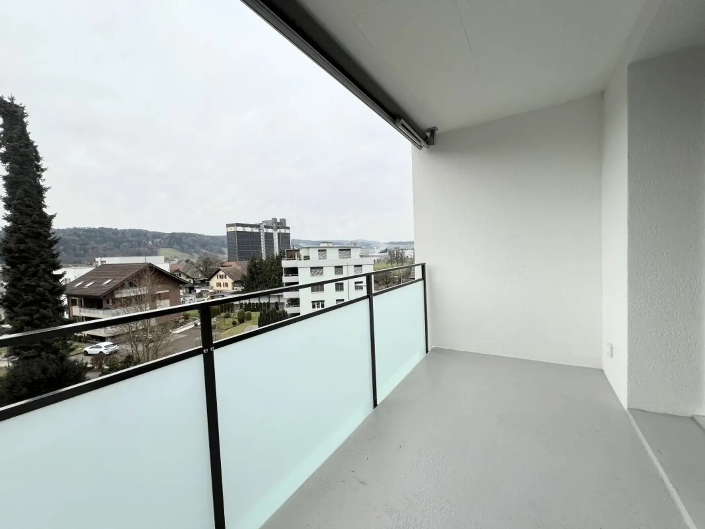 Appartement moderne de 4,5 pièces dans un emplacement calme - Photo 8 sur 9