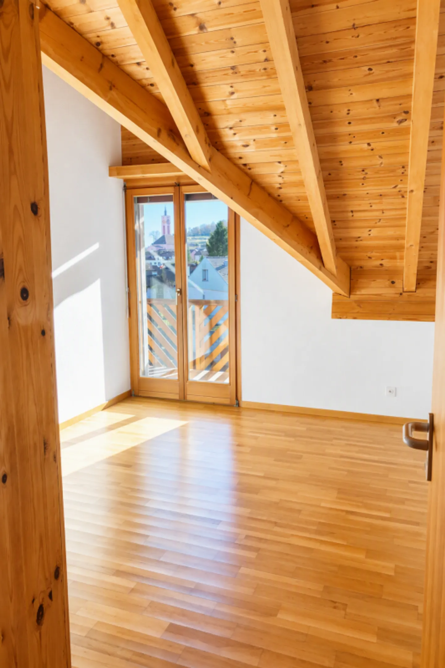 Charming 4.5-room attic apartment in Werdenberg - Photo 5 of 10