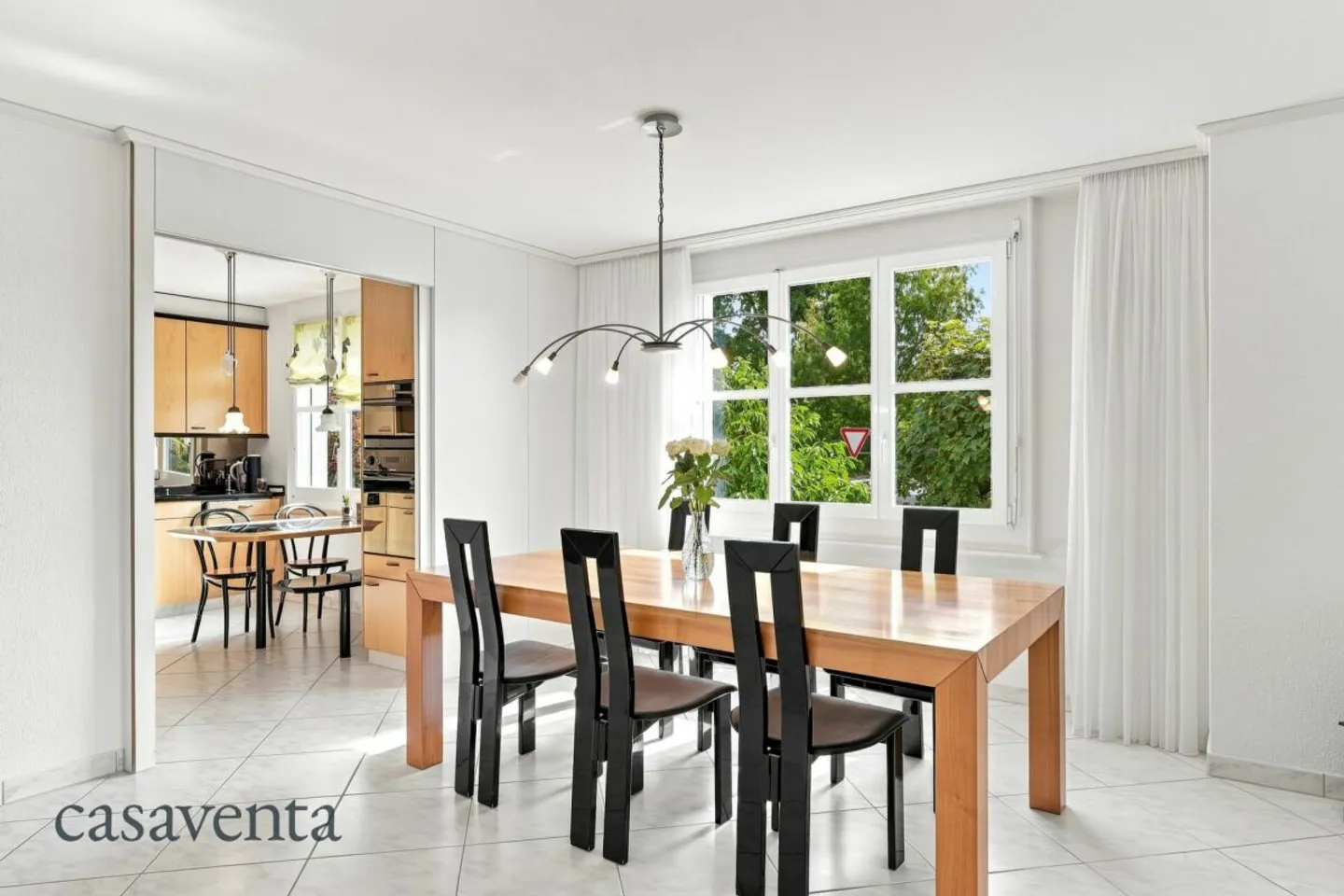 Maison d'angle spacieuse avec beaucoup d'espace pour toute la famille - Photo 6 sur 13