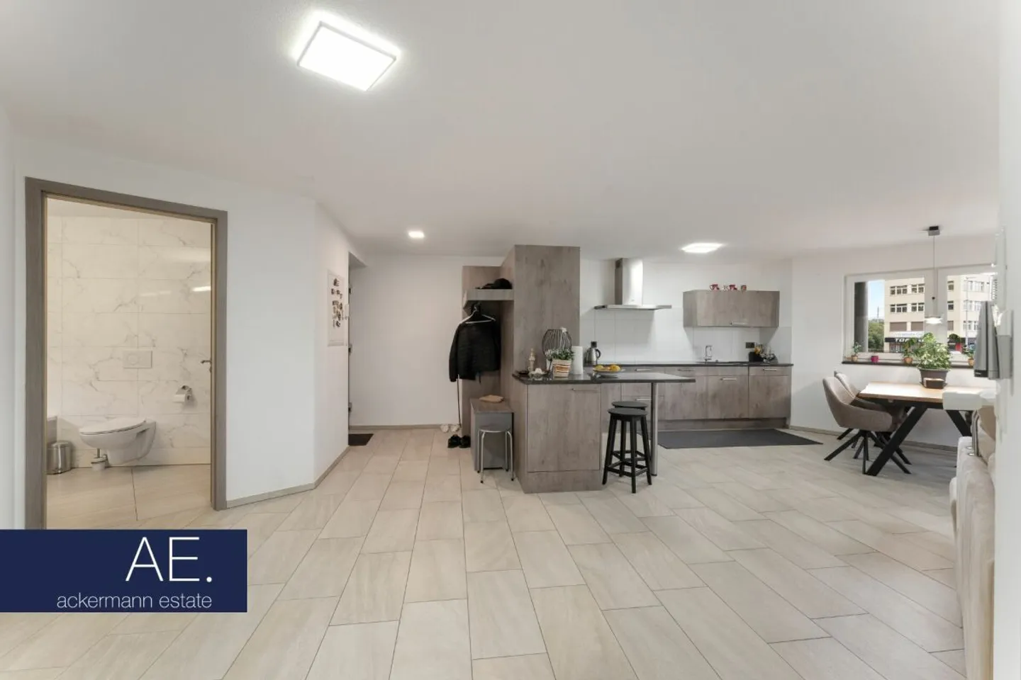 Modern multi-family house with sustainable building standard - Photo 3 of 8
