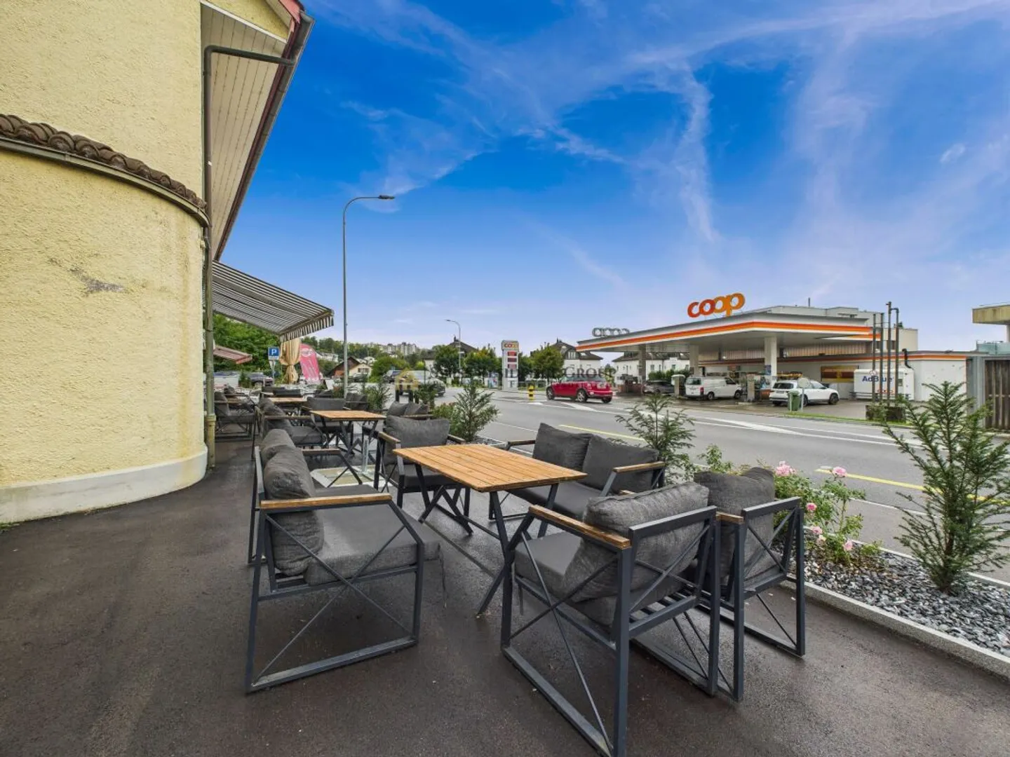 Attraktive Gastro-Location mit grosser Terrasse und TOP Einrichtung! - Foto 4 von 13