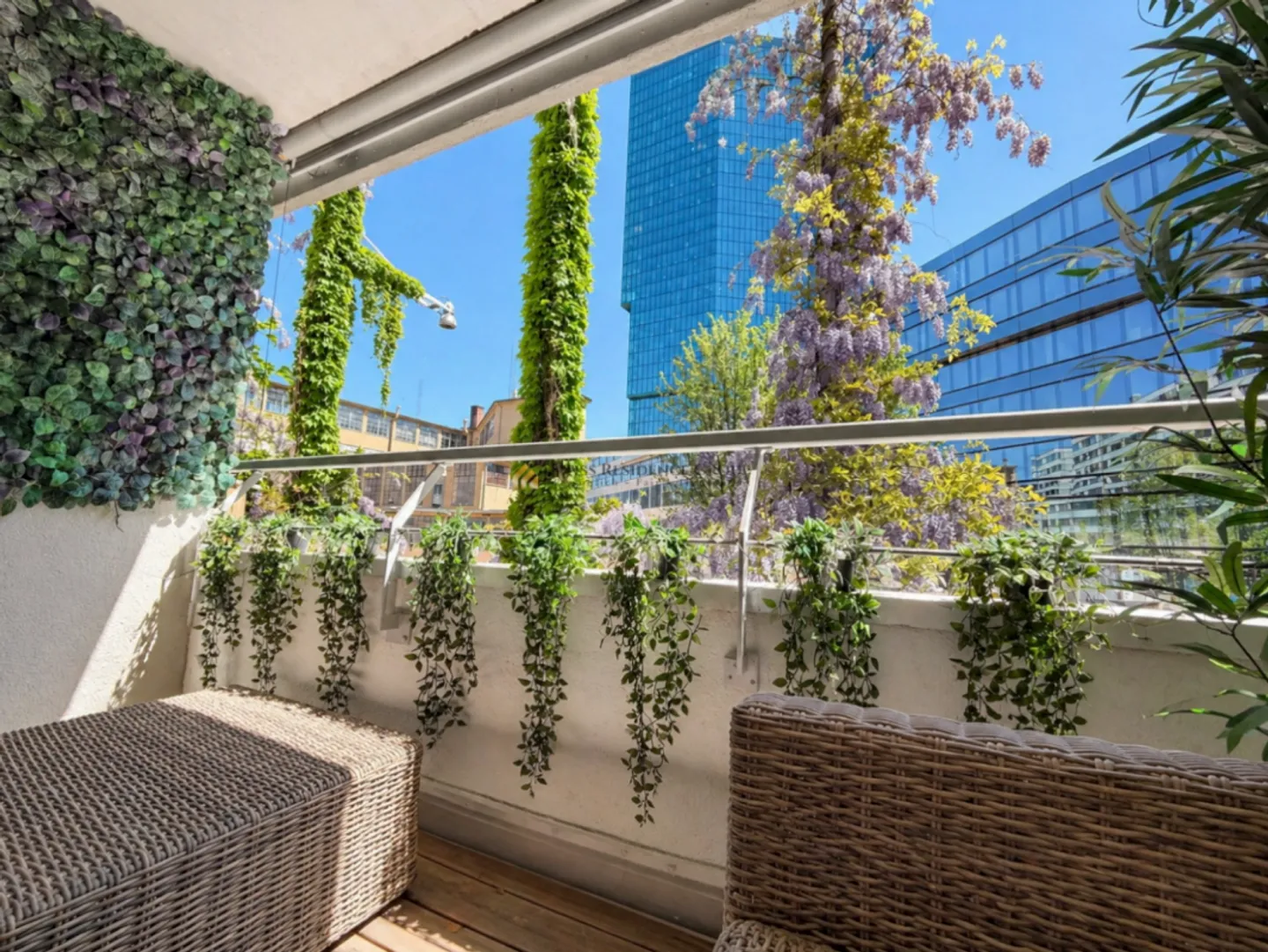 Appartamento elegante con loggia generosa in una posizione privilegiata nel quartiere 5 - Foto 7 di 9