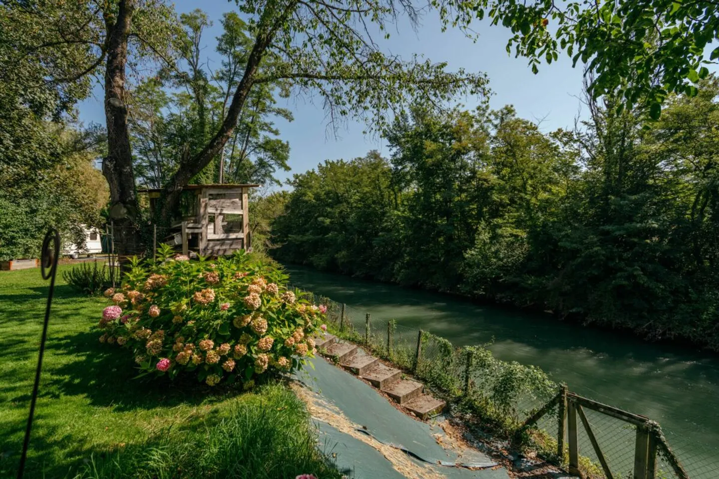 Histoire, Style et Nature - Votre Bijou Résidentiel sur le Canal de la Reuss - Photo 7 sur 13