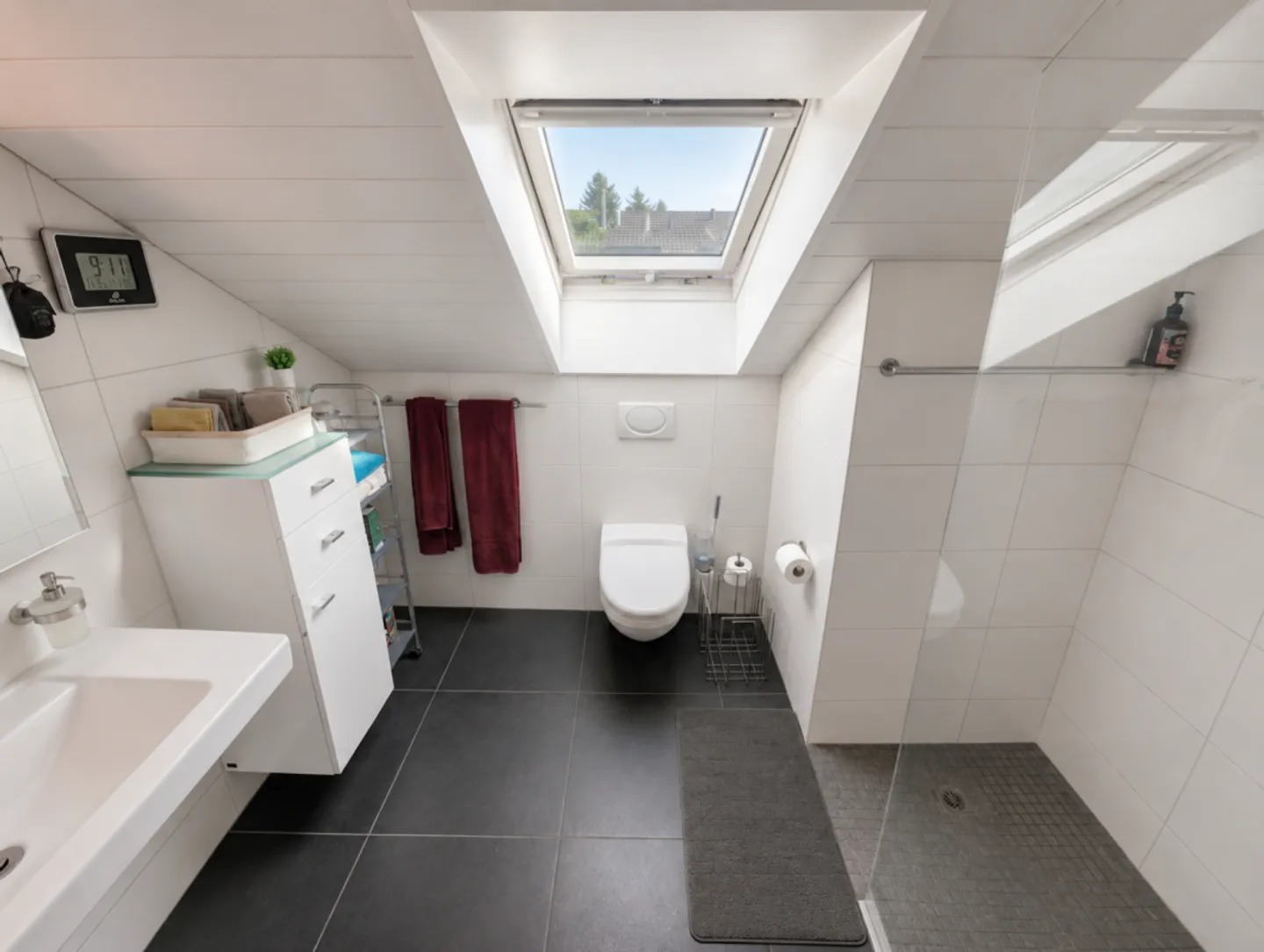 Appartement penthouse spacieux dans un emplacement calme et central - Photo 9 sur 13