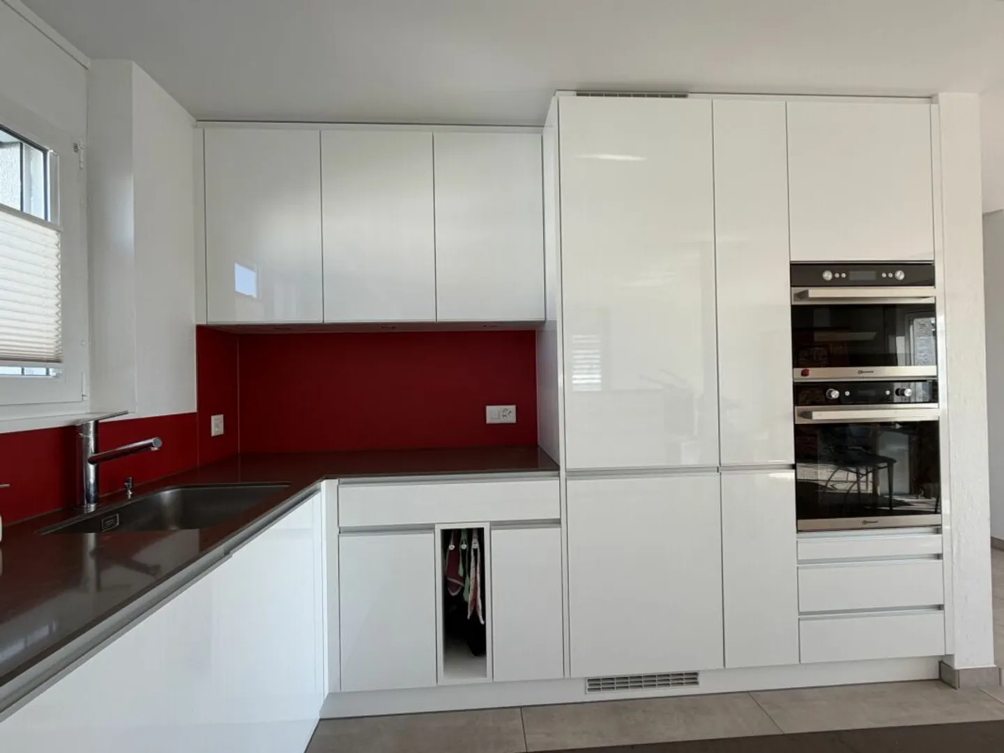 5.5-room penthouse apartment in the center yet in a quiet location with plenty of privacy 126 m2 net living area, more than 100 m2 terrace - Photo 4 of 12