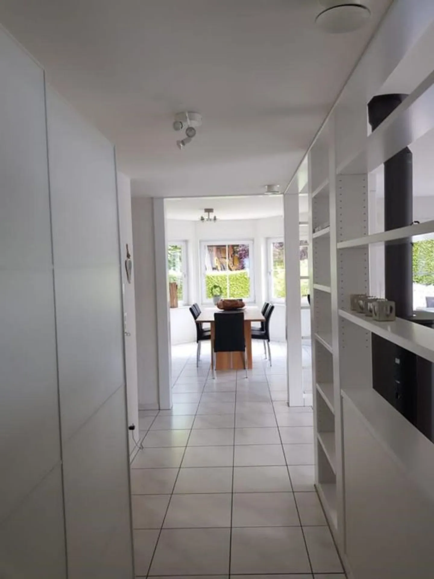 Moderne und grosszügige 3.5-Zi-Gartenwohnung mit Garage - Foto 8 von 13