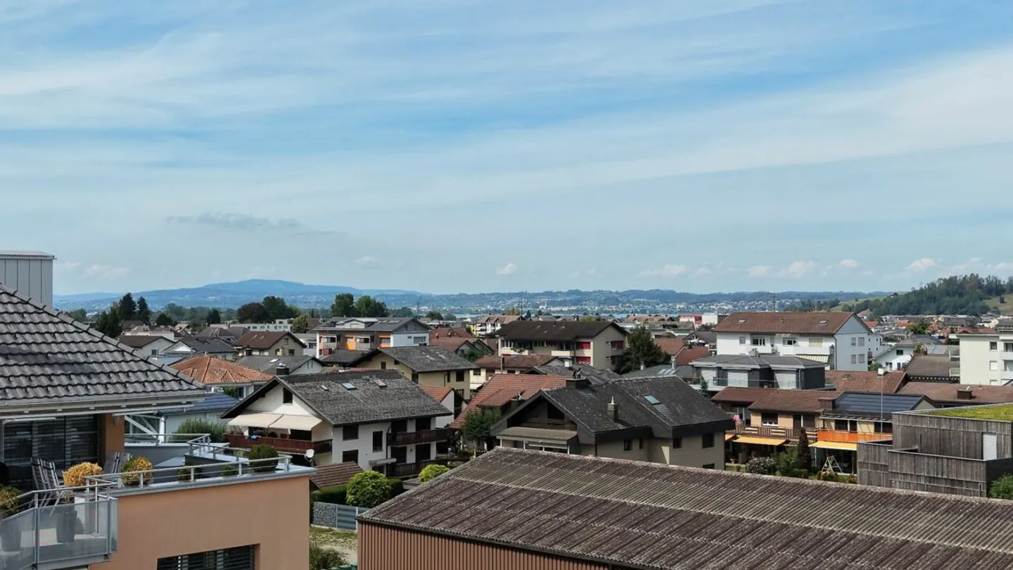 Urban Roof: Geräumige Duplexwohnung in Siebnen - Foto 11 von 12