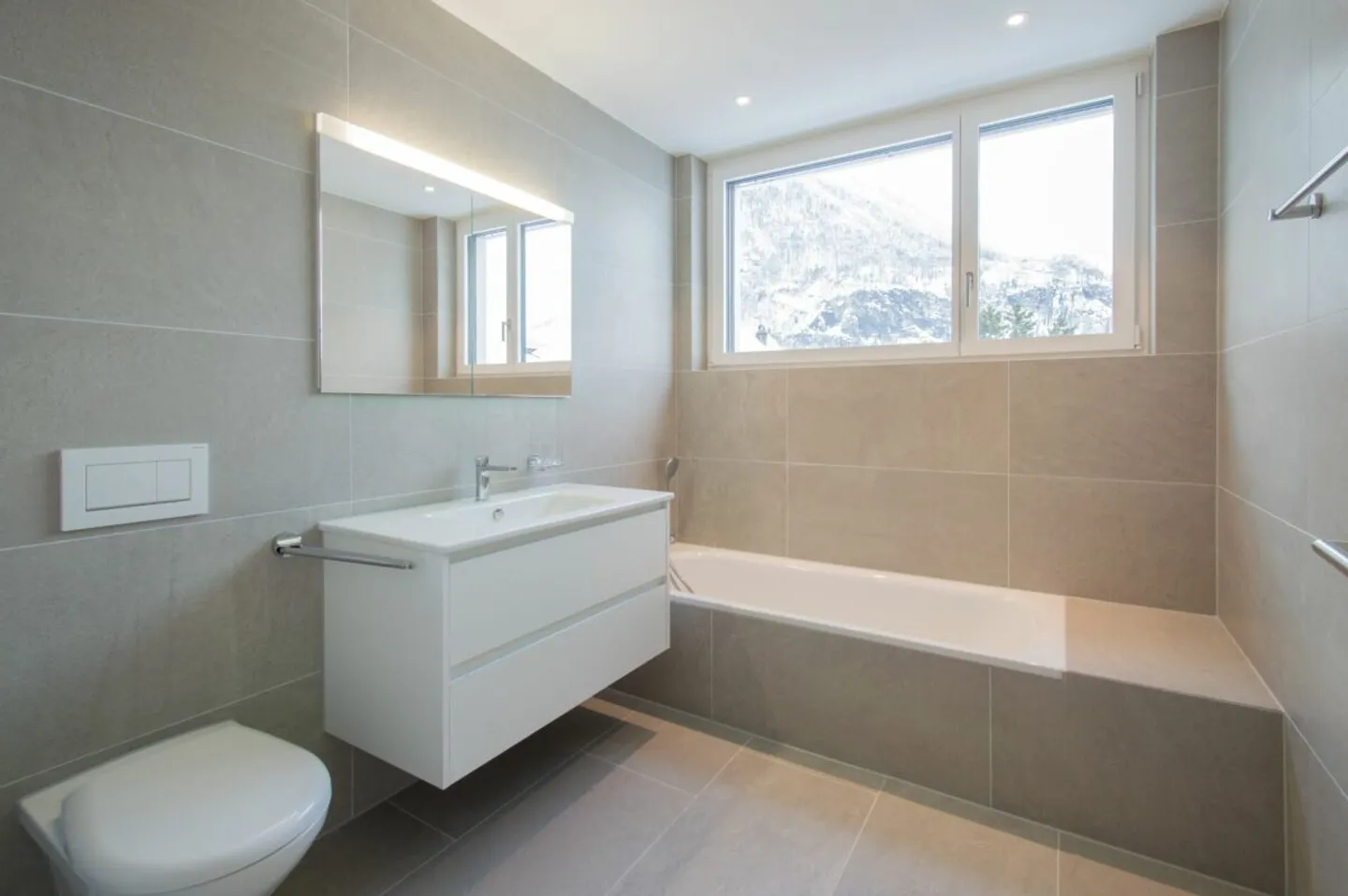 Appartamento familiare come nuovo in una posizione tranquilla e centrale - Foto 7 di 13