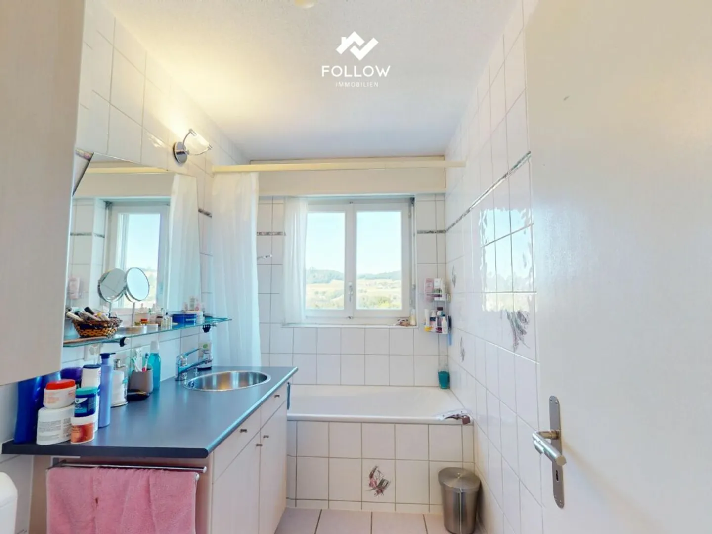 Condominium spacieux et familial de 3,5 pièces avec balcon et place de parking - Photo 9 sur 12