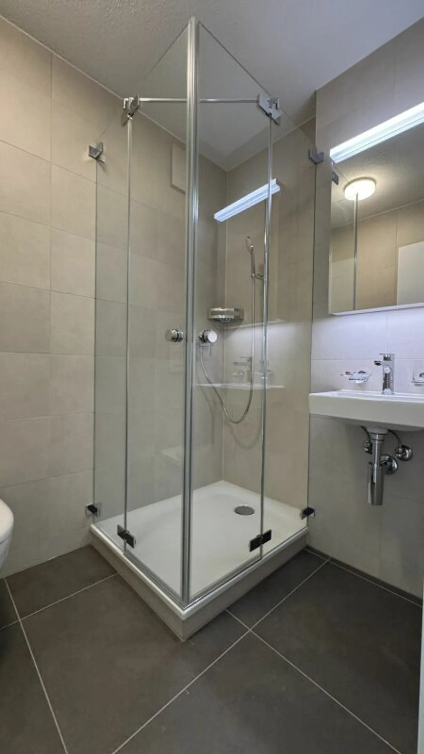 Prima occupazione appartamento 4.5 locali - completamente ristrutturato - 2 balconi - posizione tranquilla a Soletta - Foto 6 di 13