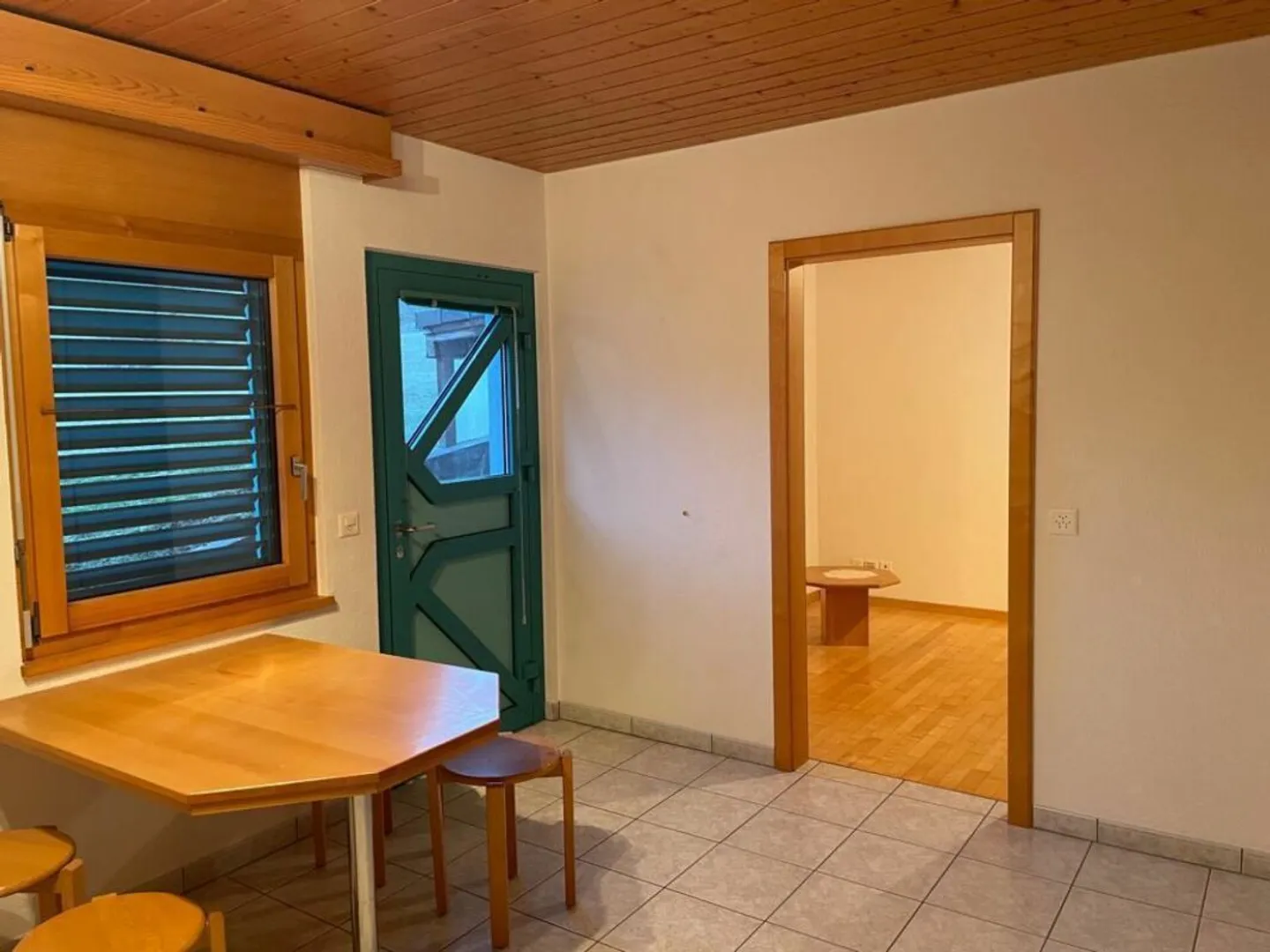Charming 1.5-room apartment for rent in Gamsen - Photo 2 of 5
