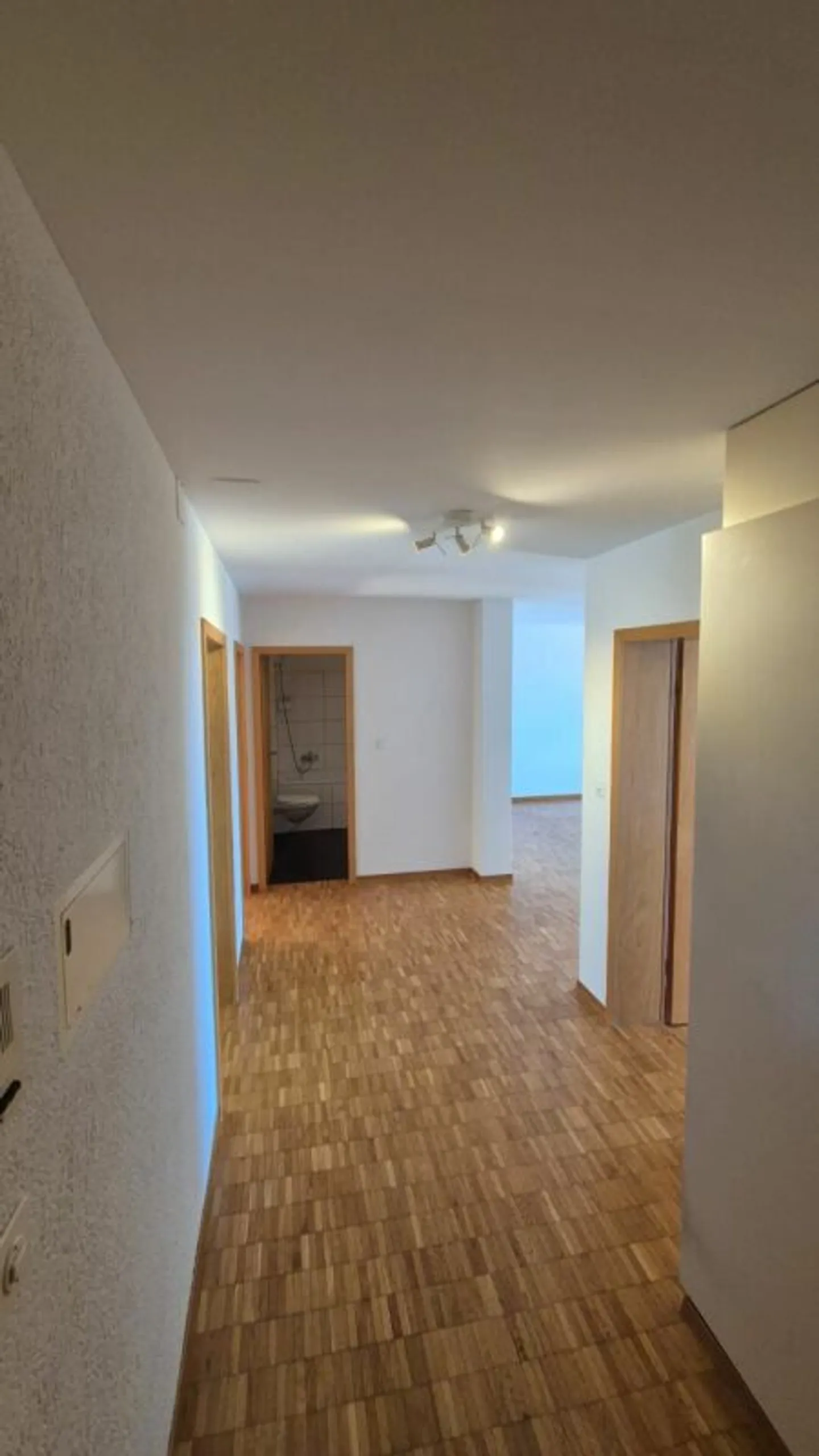 Geräumige Wohnung mit herrlicher Aussicht - Foto 4 von 10